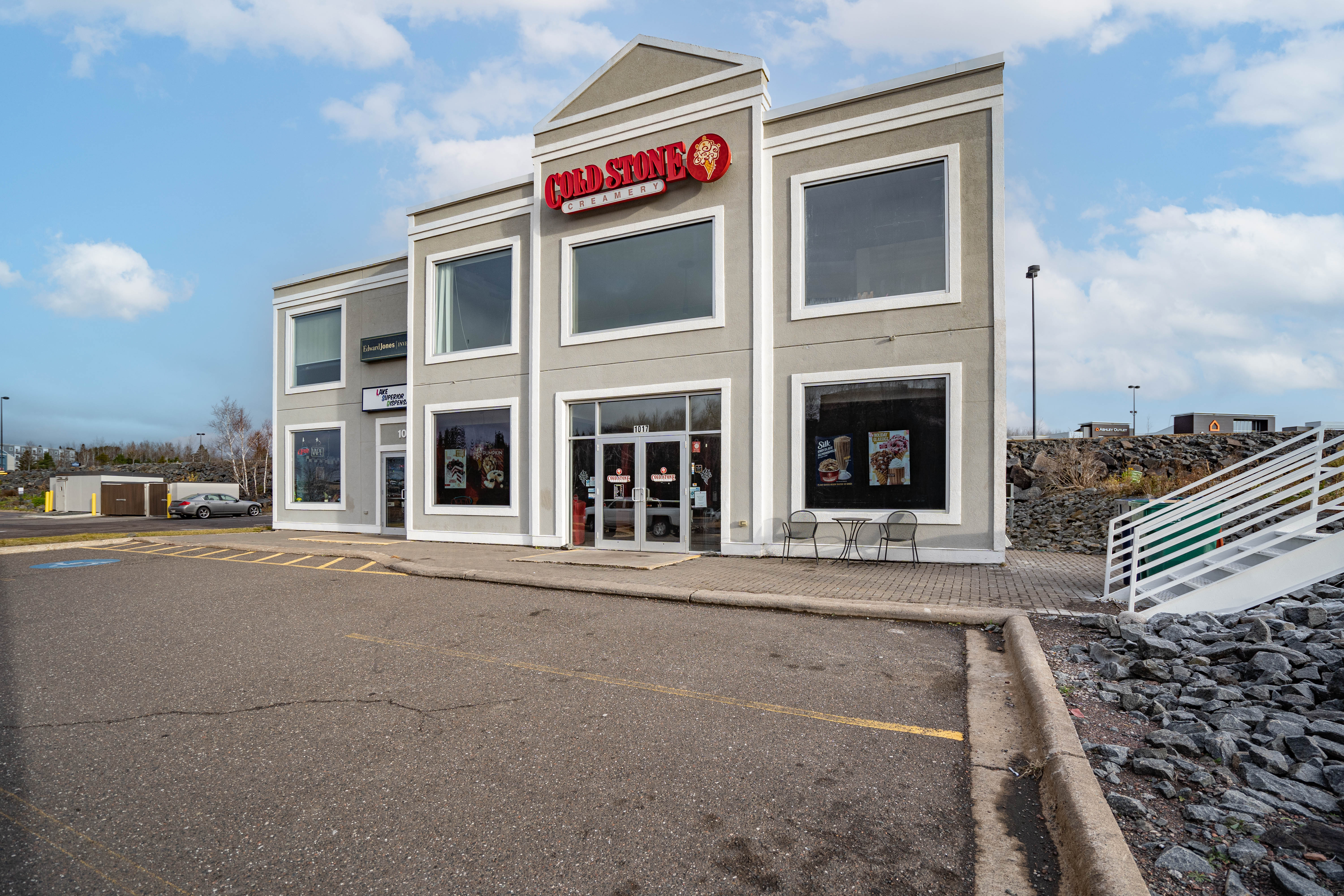 1017 W Central Entrance Duluth, MN 55811, 1017 West Central Entrance, Duluth, MN 55811