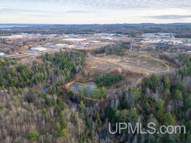 725 Co Rd HQ, Marquette, MI 49855