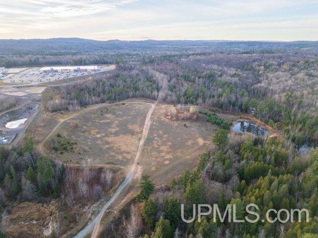 725 Co Rd HQ, Marquette, MI 49855