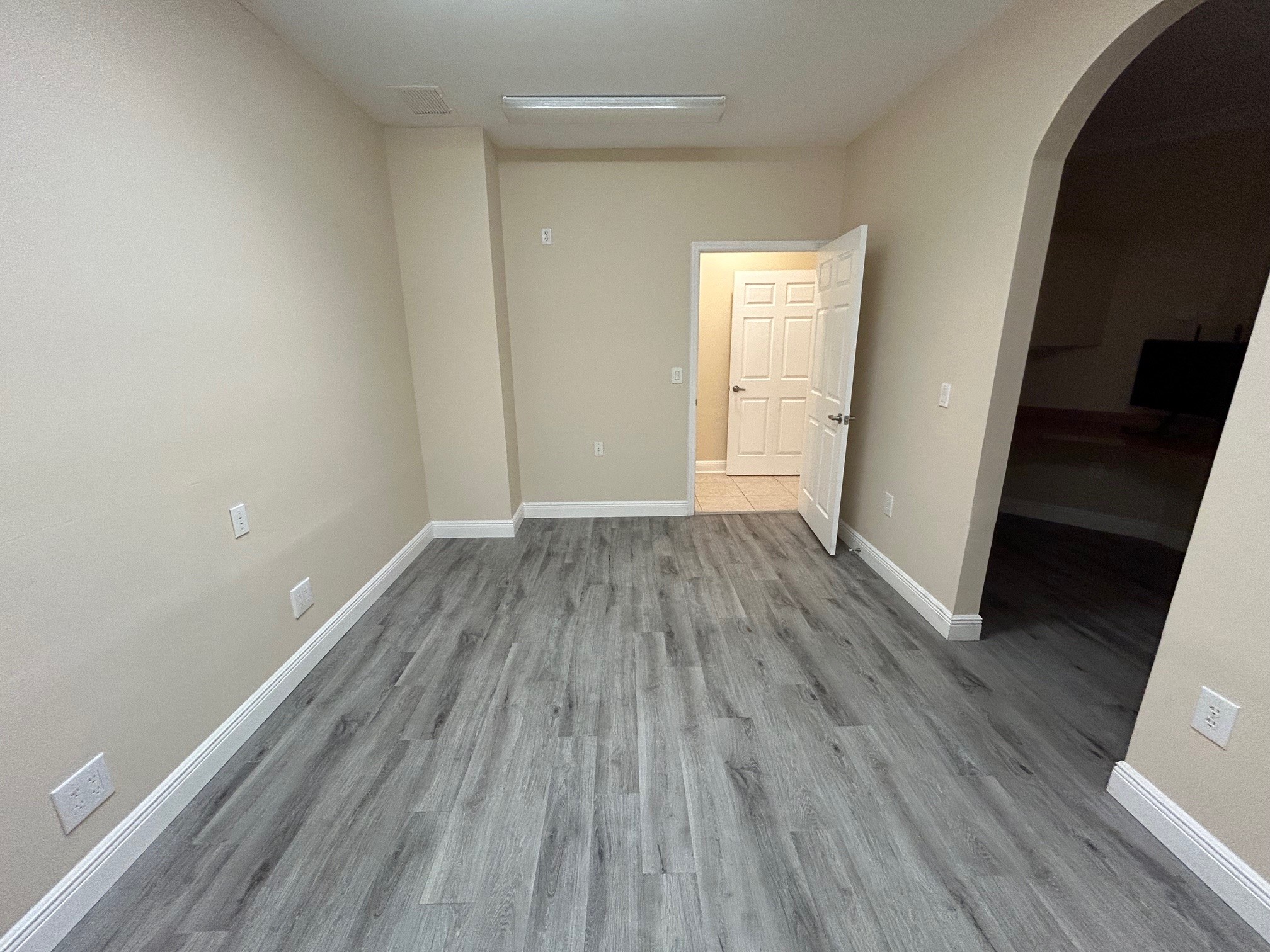 Preserve Plaza #108, 18070 South Tamiami Trail, Fort Myers, FL 33908
