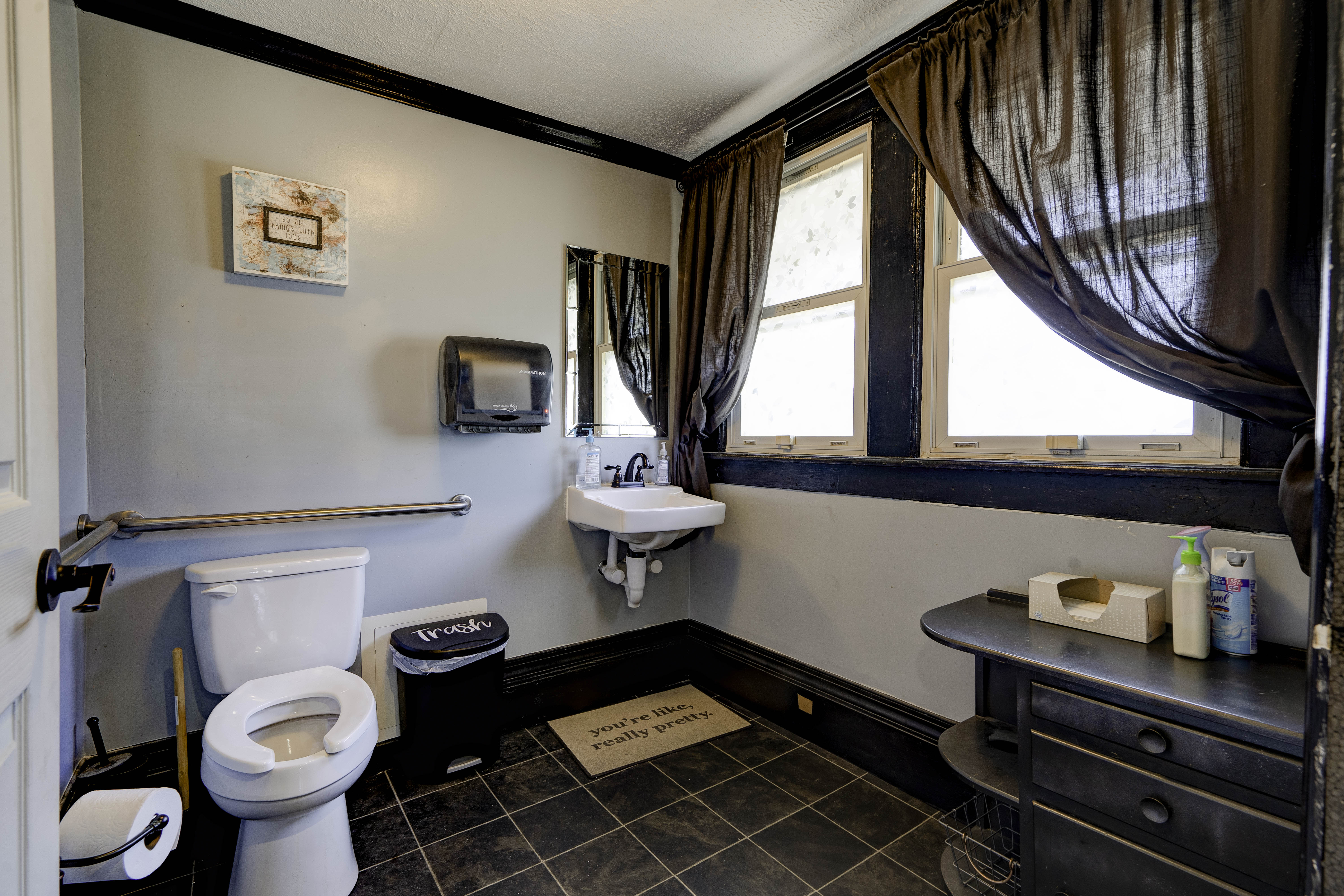 310 E King St, 310 Kings Drive, Kings Mountain, NC 28086