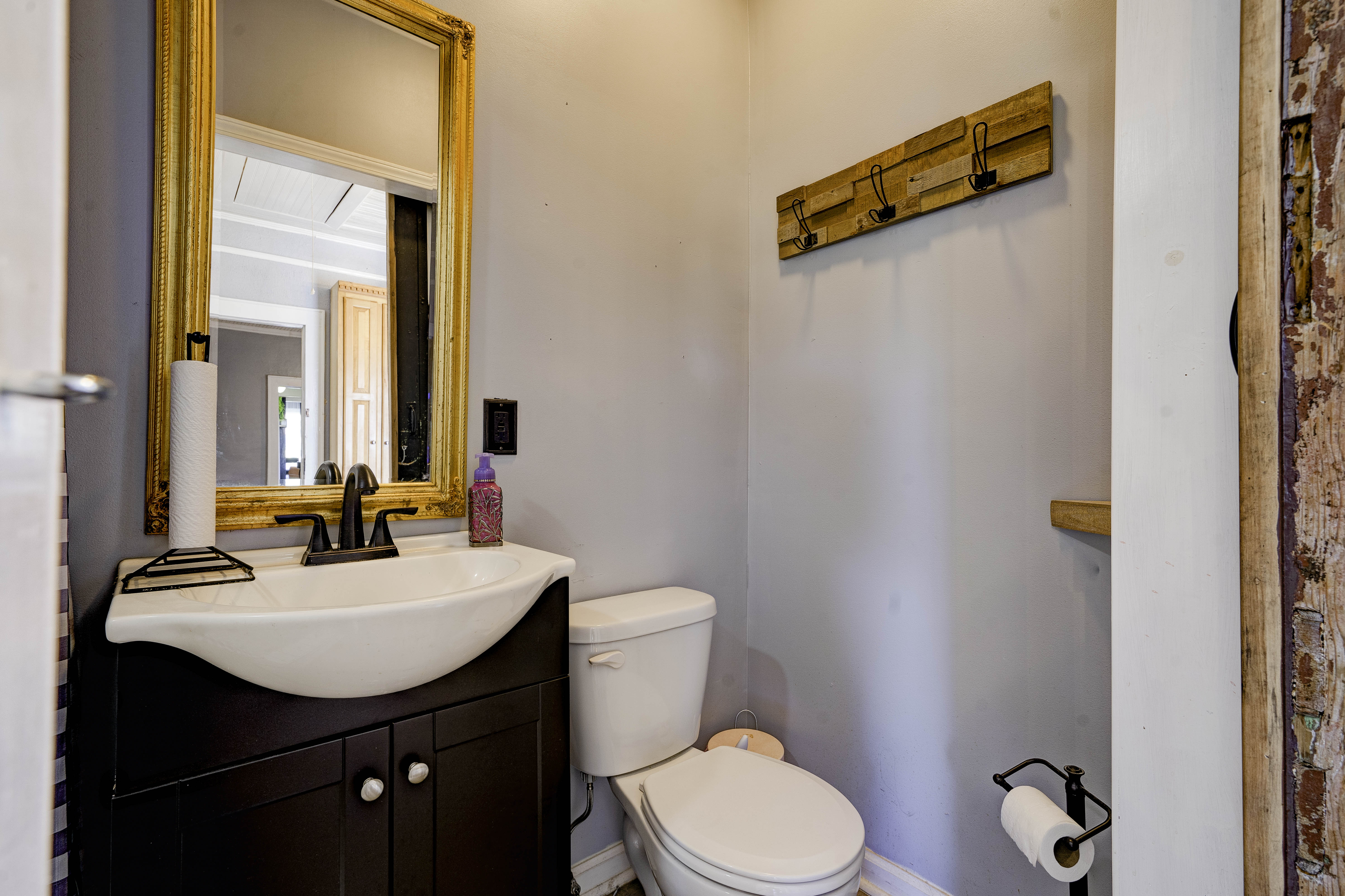 310 E King St, 310 Kings Drive, Kings Mountain, NC 28086