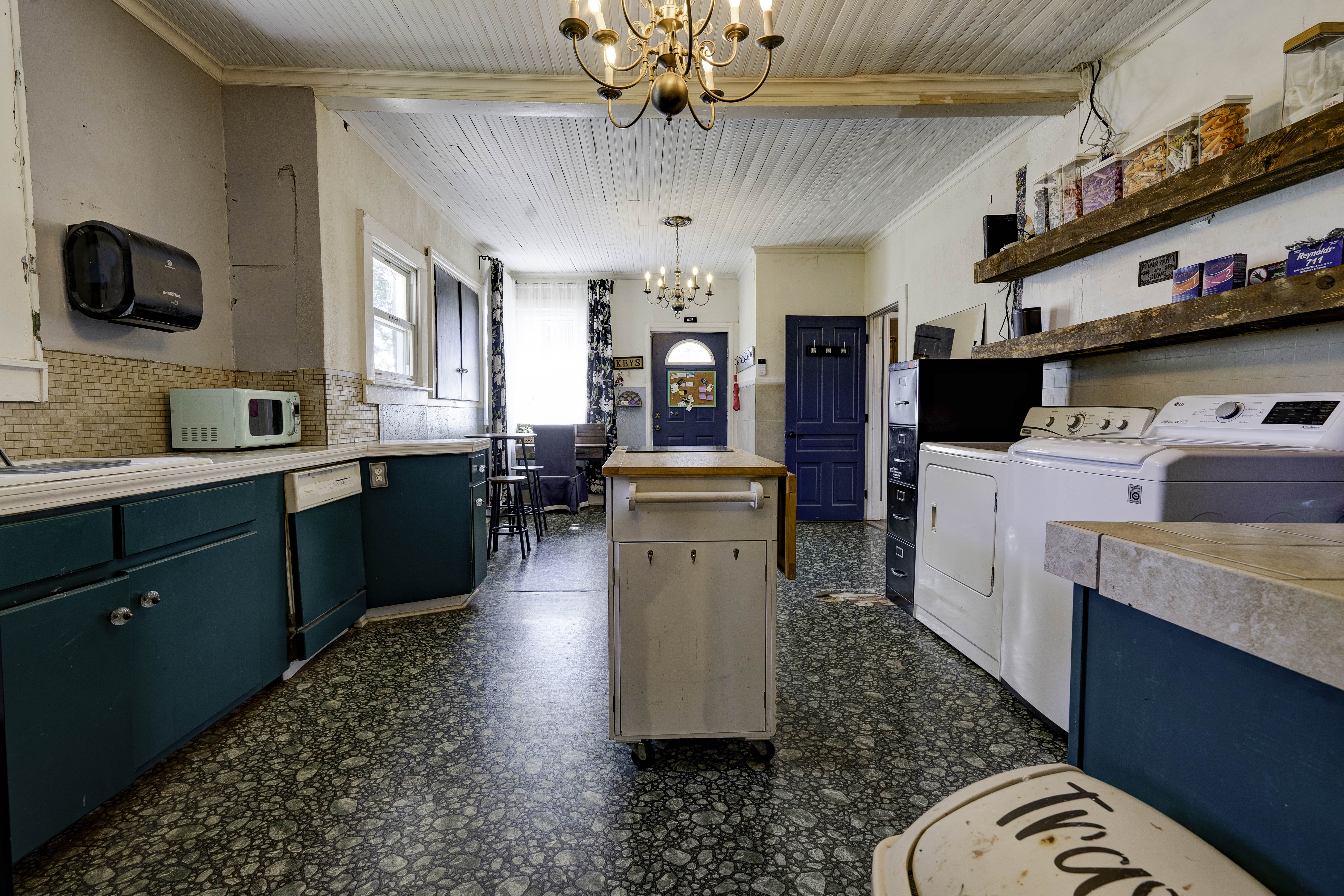 310 E King St, 310 Kings Drive, Kings Mountain, NC 28086