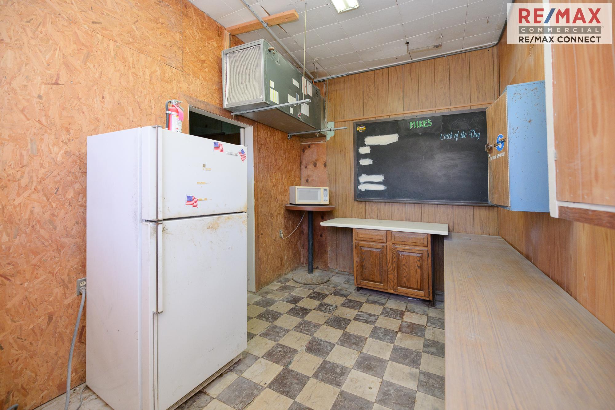 7826 Warwick Blvd- Newport News, 7826 Warwick Boulevard, Newport News, VA 23607