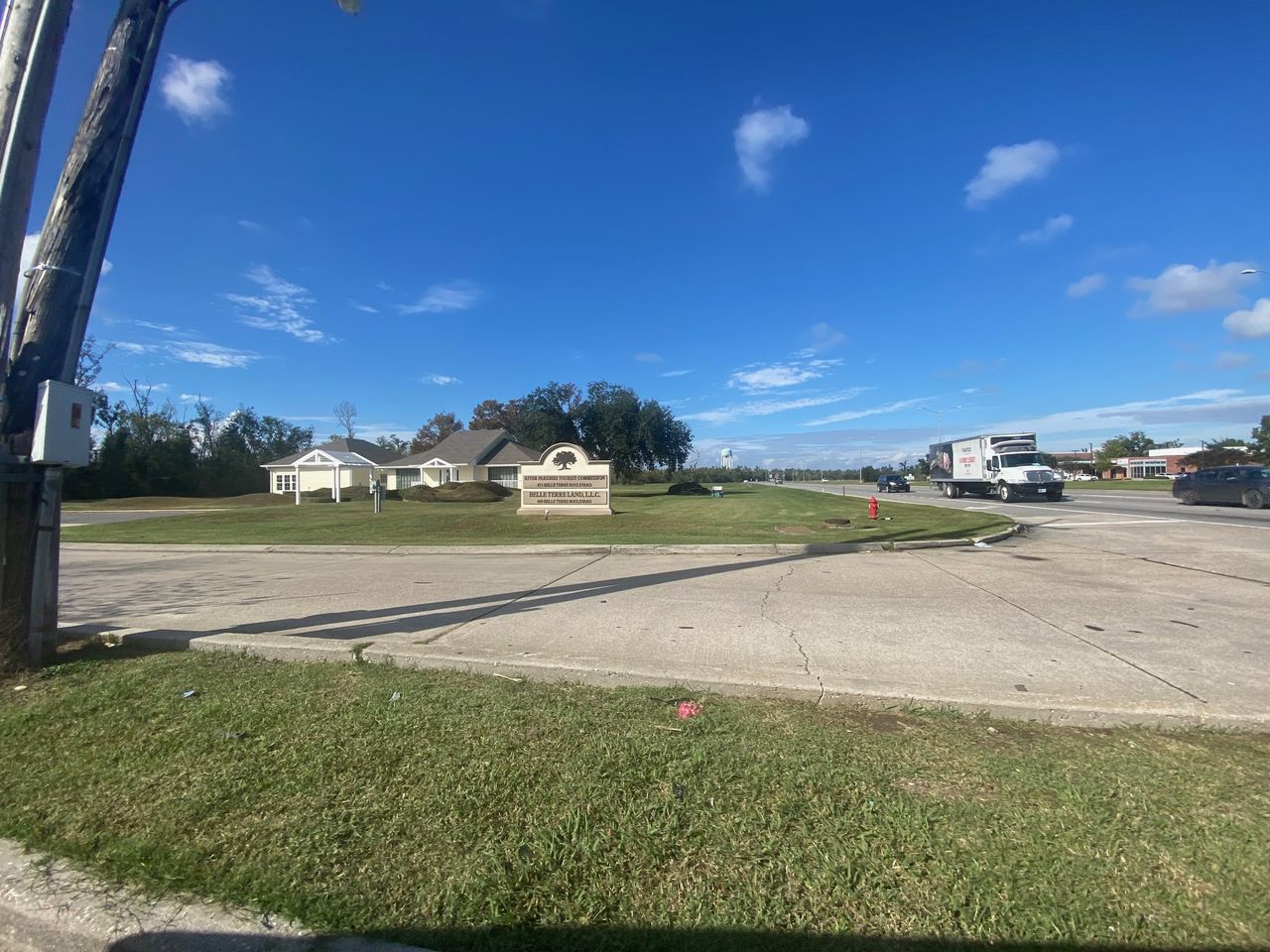 669 Belle Terre Blvd Newly Renovated Office, 669 Belle Terre Boulevard, LaPlace, LA 70068