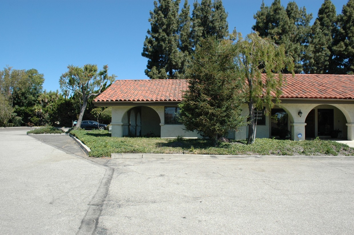 Petit Medical Plaza, 970 South Petit Avenue, Ventura, CA 93004