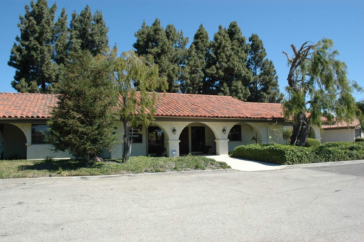 Petit Medical Plaza, 970 South Petit Avenue, Ventura, CA 93004