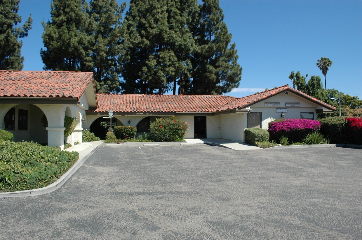 Petit Medical Plaza, 970 South Petit Avenue, Ventura, CA 93004