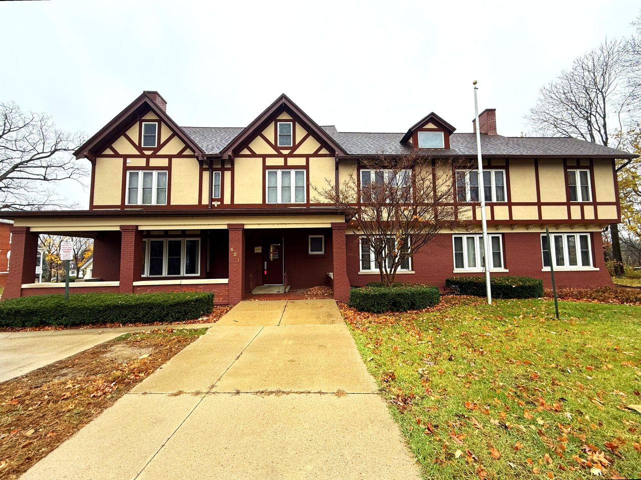 Owosso Medical Campus For Lease, 621 West Oliver Street, Owosso, MI 48867