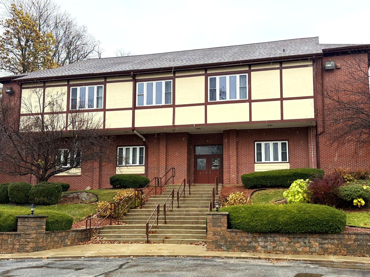 Owosso Medical Campus For Lease, 621 West Oliver Street, Owosso, MI 48867