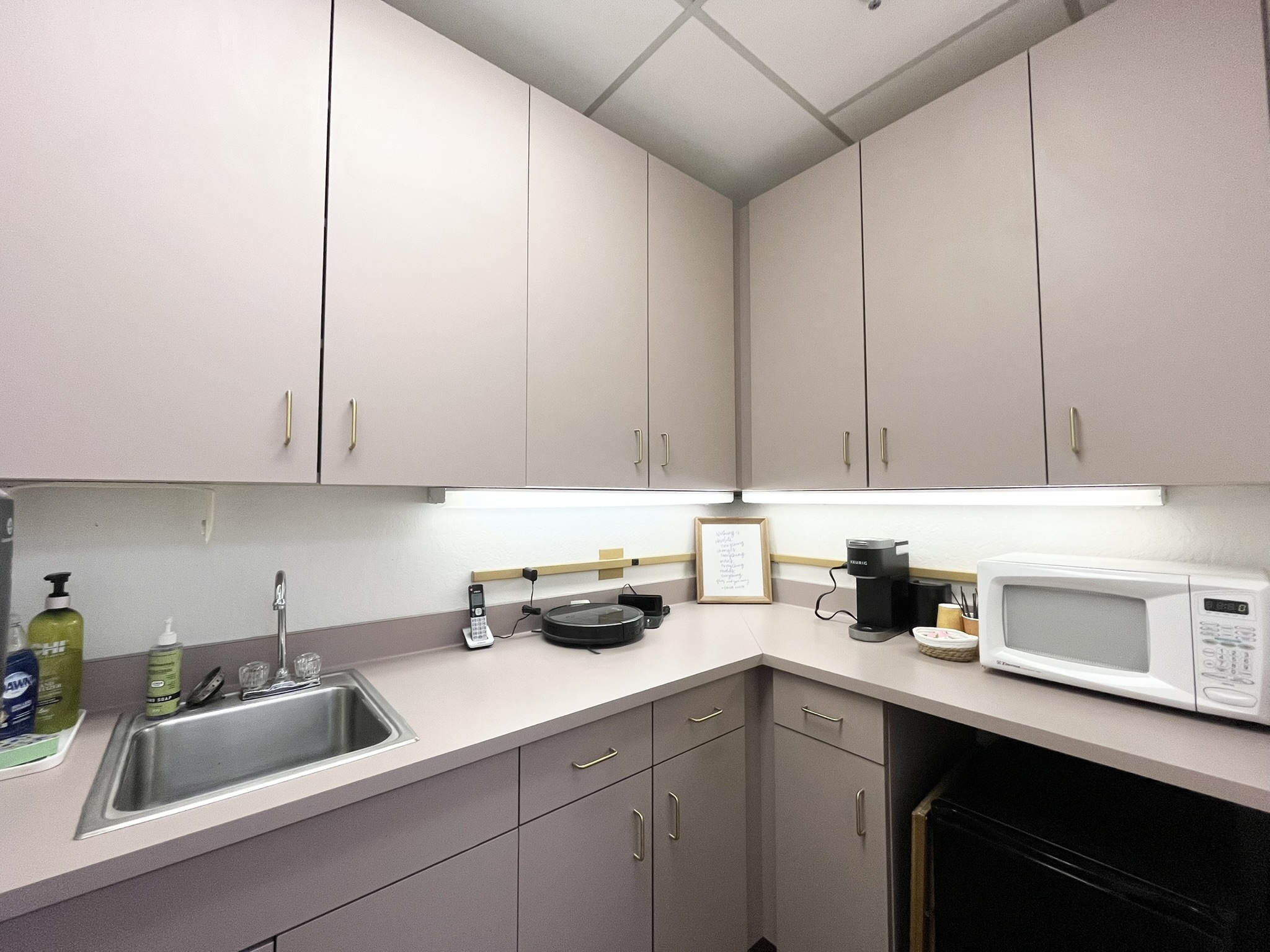 1130 Conroy Lane, Roseville, CA 95661