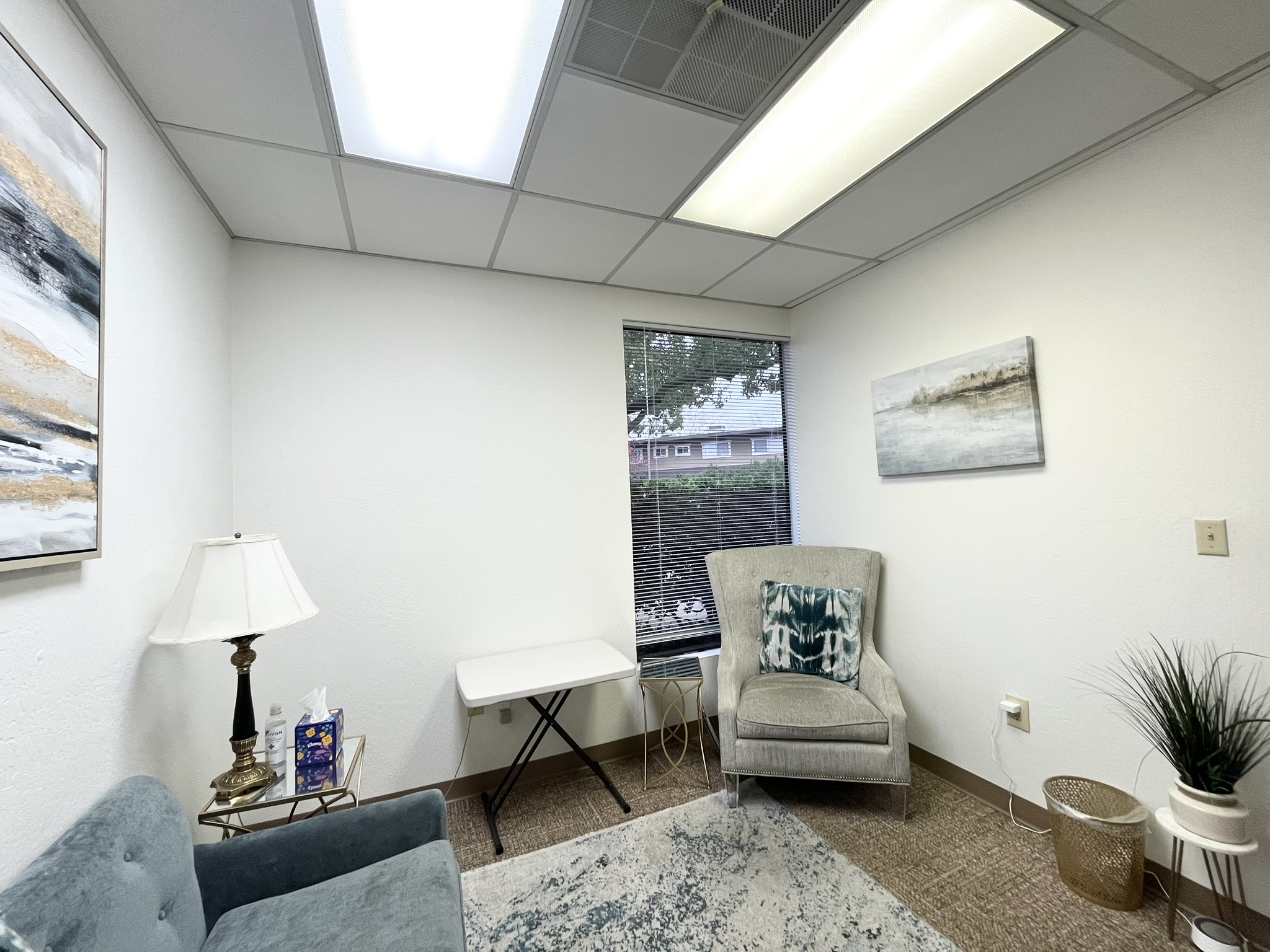 1130 Conroy Lane, Roseville, CA 95661