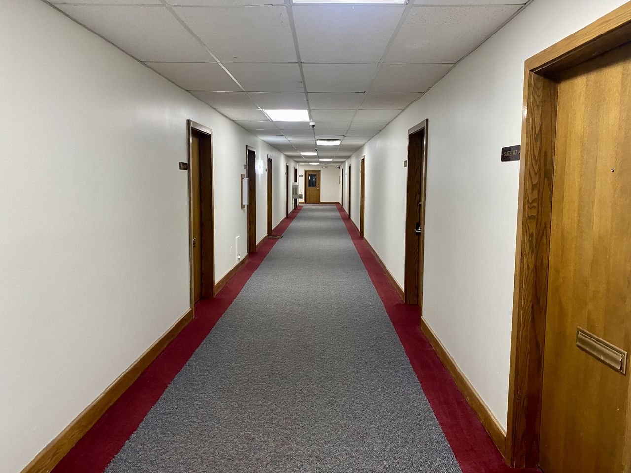For Lease: Non-Profit and Community Focus Office Building Lansing, 913 West Holmes Road, Lansing, MI 48910
