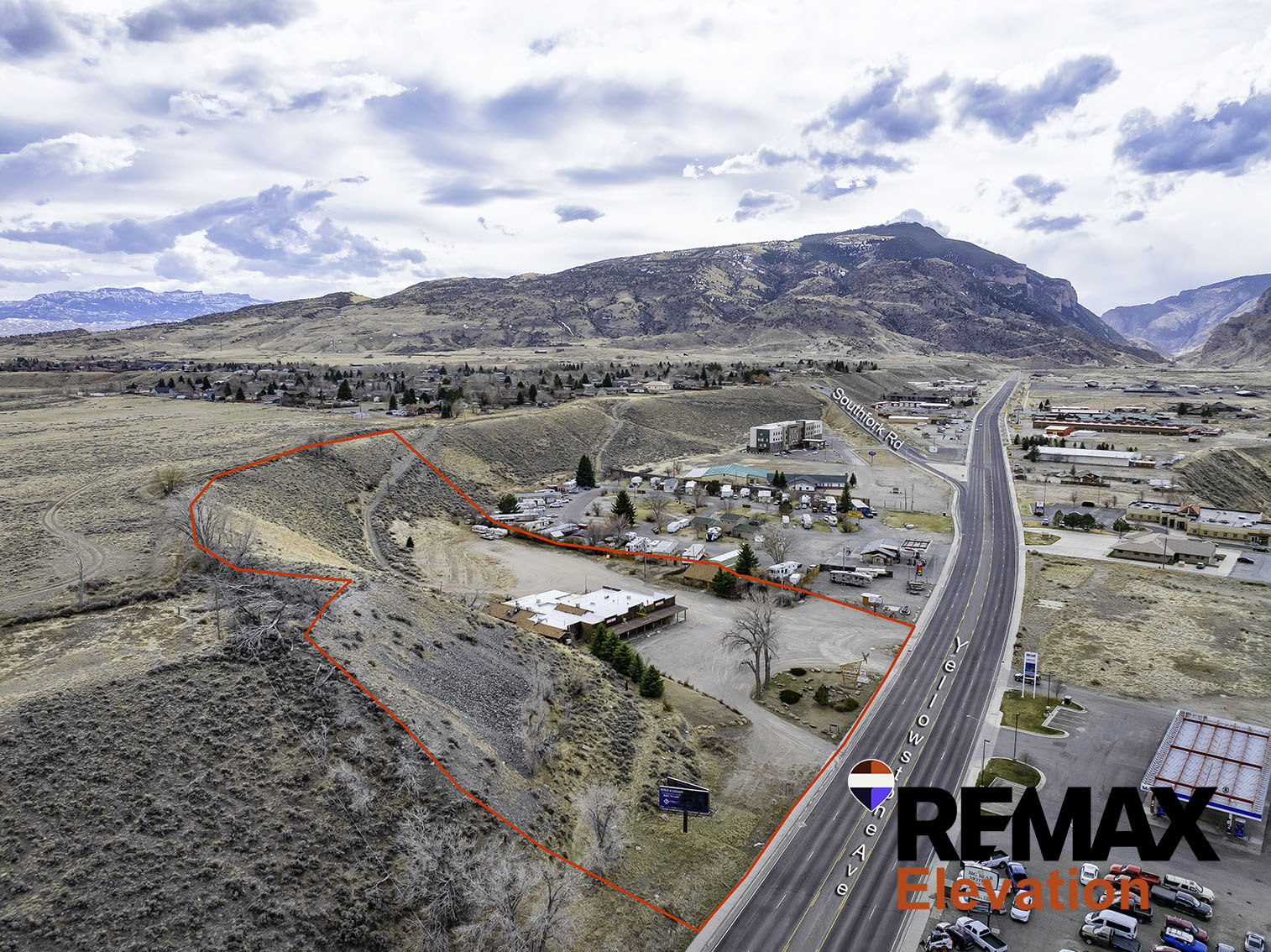 Iconic Commerical Building & Residential Home on 7 Acres, 214 Yellowstone Avenue, Cody, WY 82414