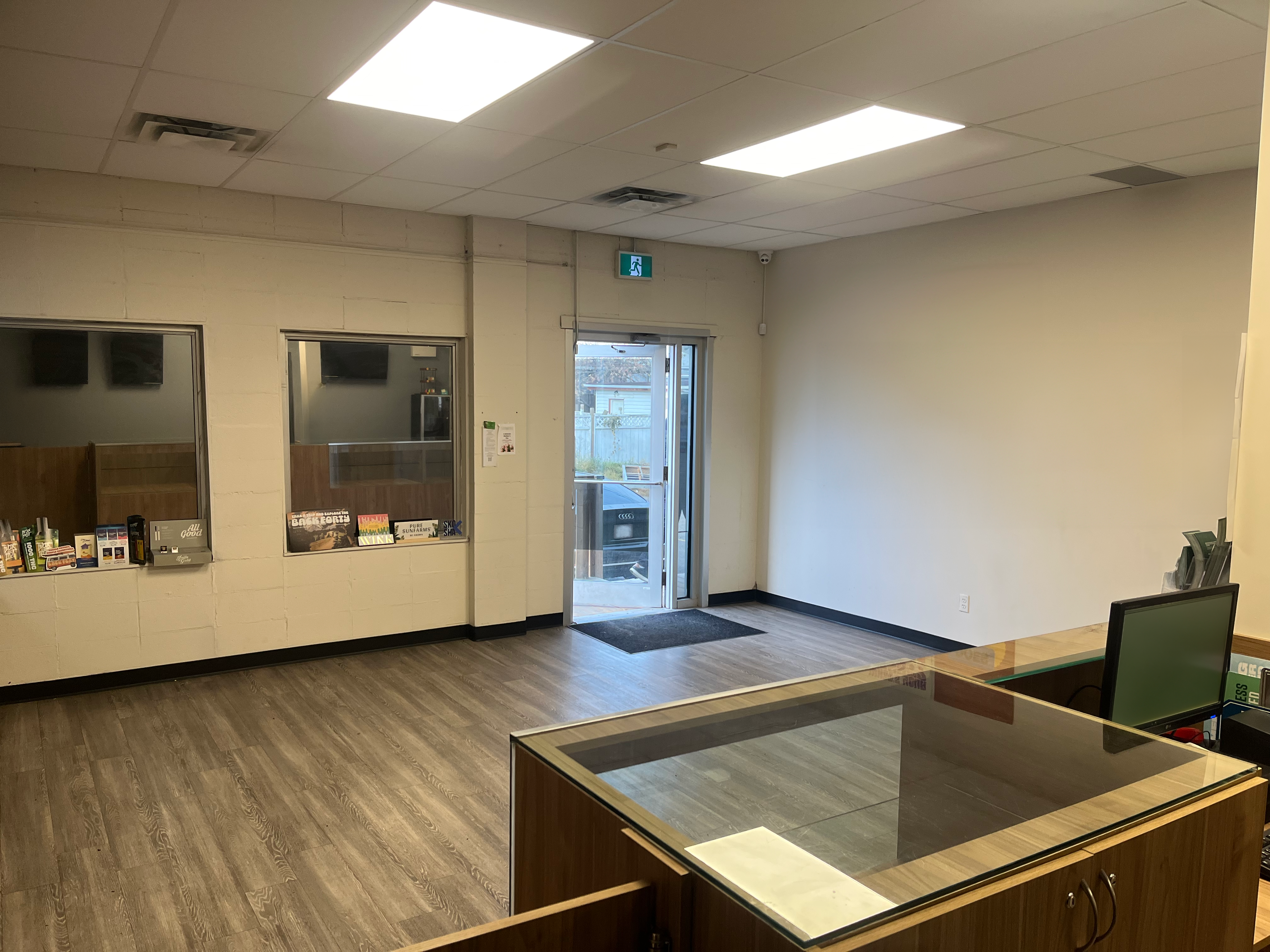 Retails Spaces on Fort Road, 12046 Fort Road Northwest, Edmonton, AB T5B 4H1, Canada