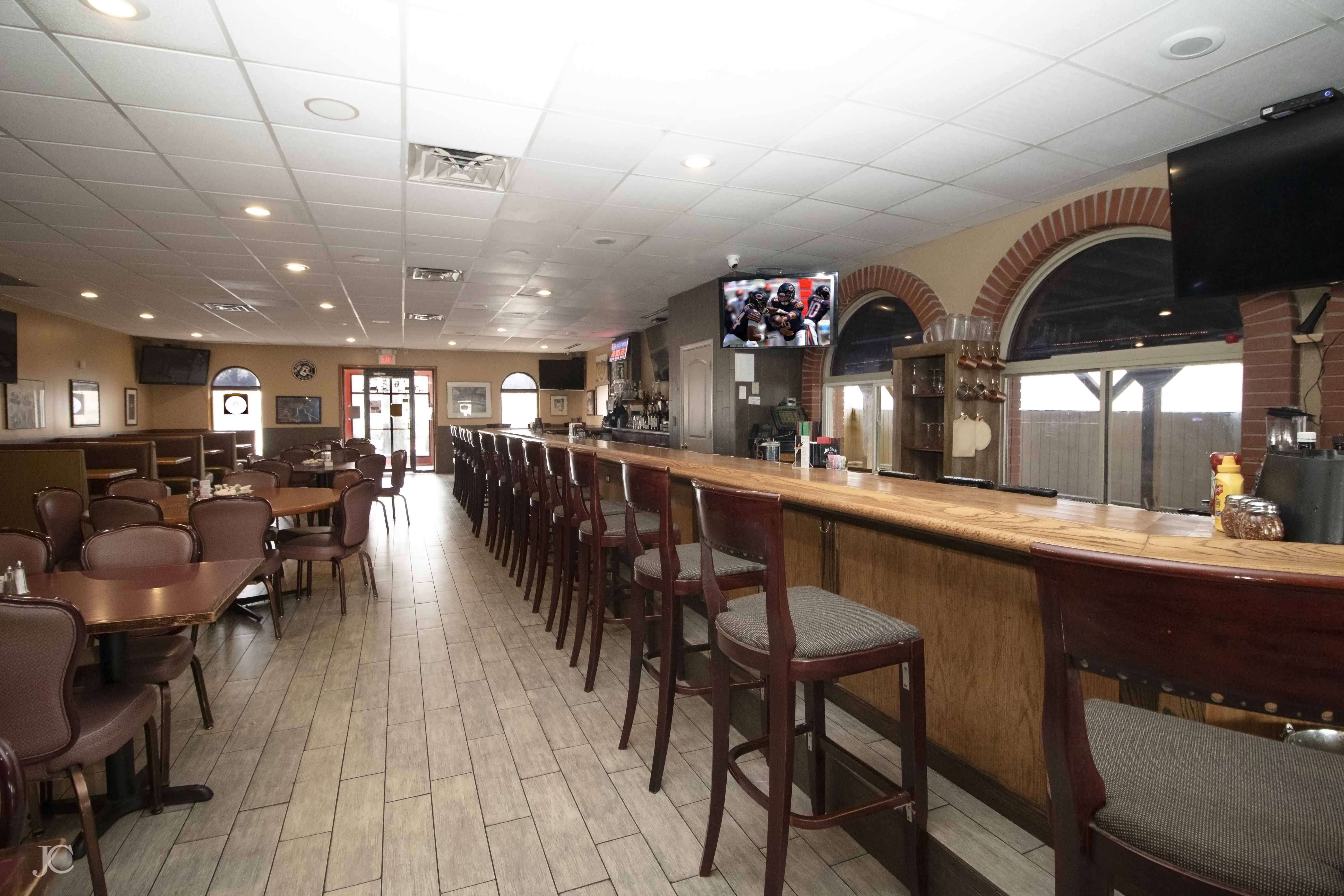 Mama Vesuvio East, 6361 West College Drive, Palos Heights, IL 60463