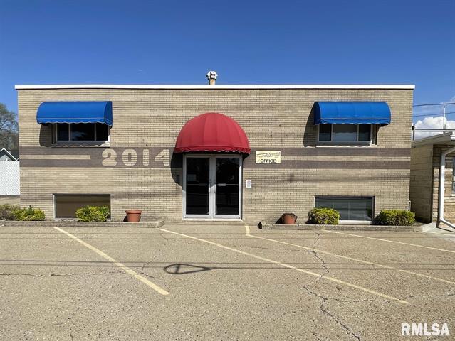 2004 N University Street, 2004 N UNIVERSITY Street, Peoria, IL 61604