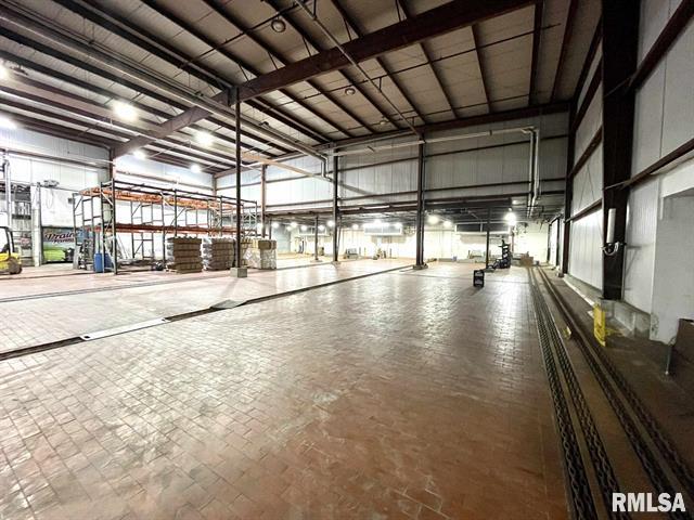 2004 N University Street, 2004 N UNIVERSITY Street, Peoria, IL 61604