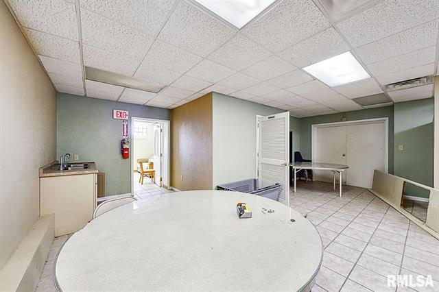 3125-3133 N Prospect Road, 3125-3133 N PROSPECT Road, Peoria, IL 61603