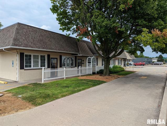 3125-3133 N Prospect Road, 3125-3133 N PROSPECT Road, Peoria, IL 61603