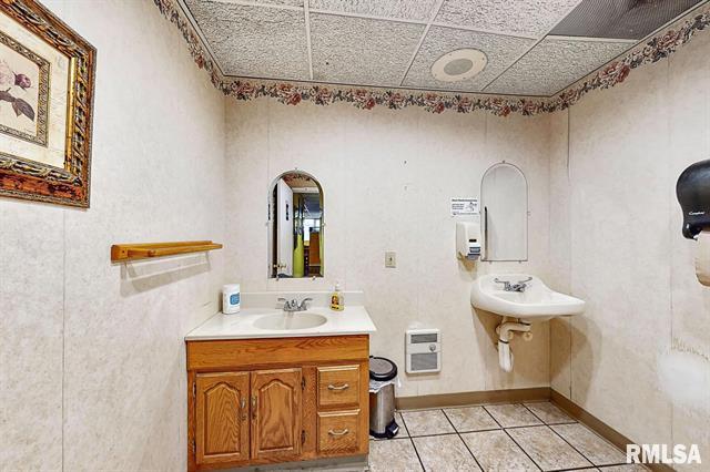 3125-3133 N Prospect Road, 3125-3133 N PROSPECT Road, Peoria, IL 61603