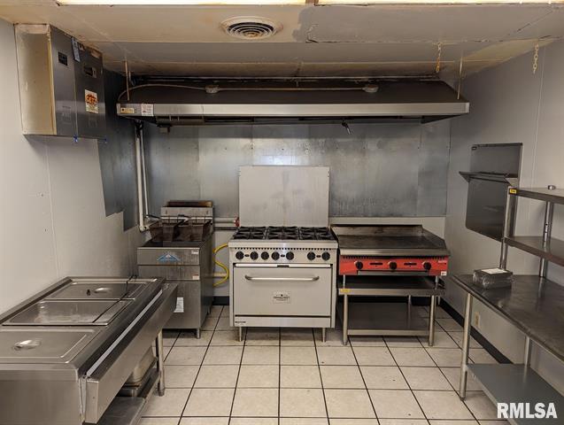 3125-3133 N Prospect Road, 3125-3133 N PROSPECT Road, Peoria, IL 61603