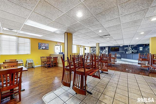 3125-3133 N Prospect Road, 3125-3133 N PROSPECT Road, Peoria, IL 61603