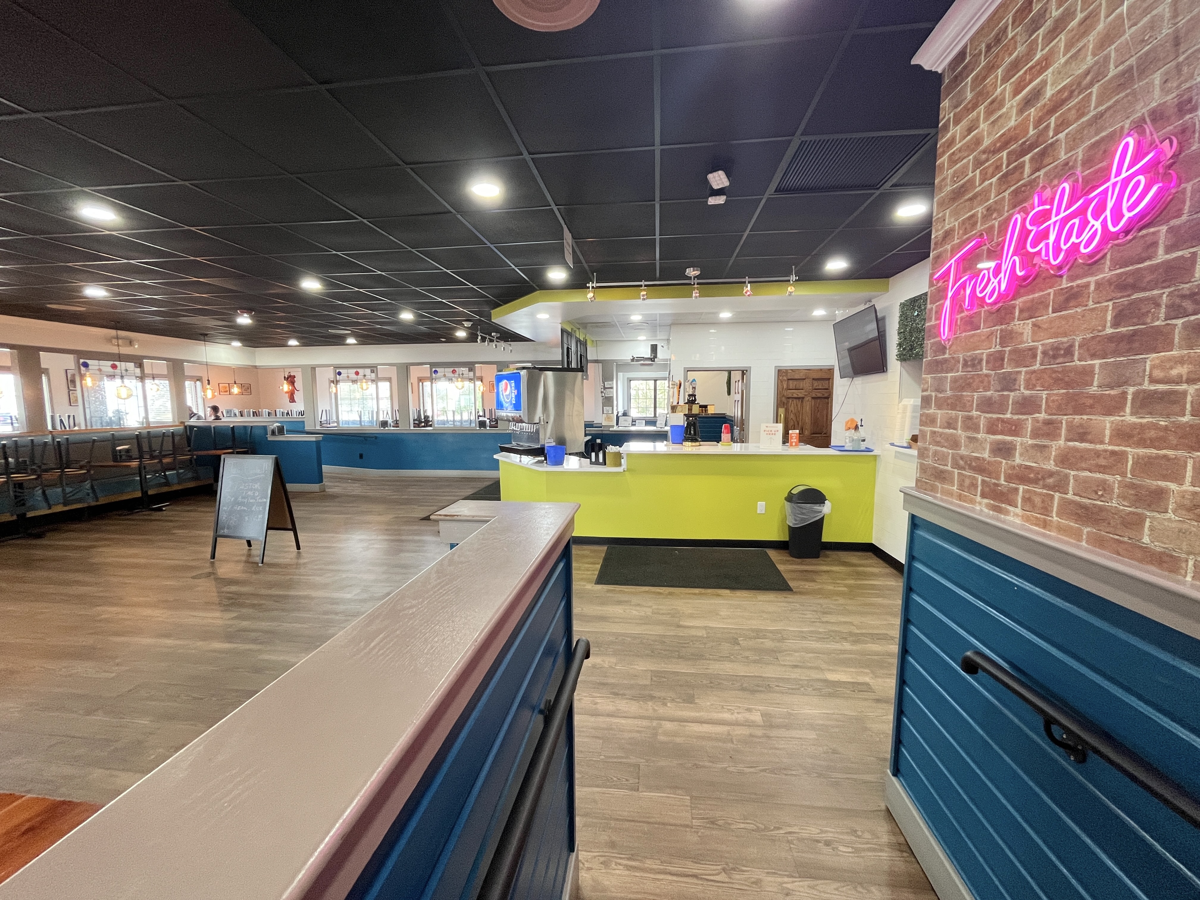 900 Riverside Drive, 900 Riverside Drive, East Peoria, IL 61611