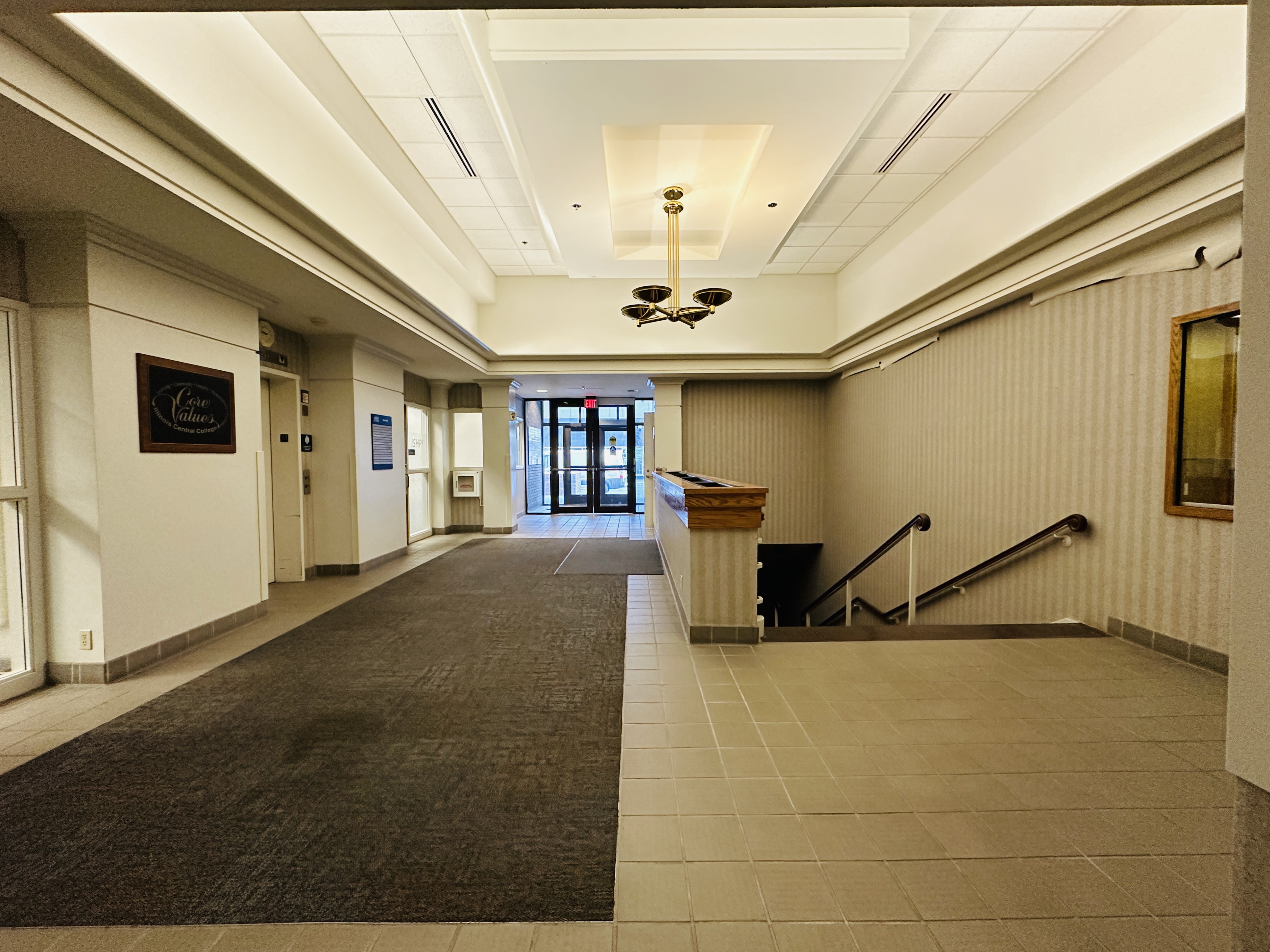 113 SW Adams Street, 113 SW ADAMS Street, Peoria, IL 61602