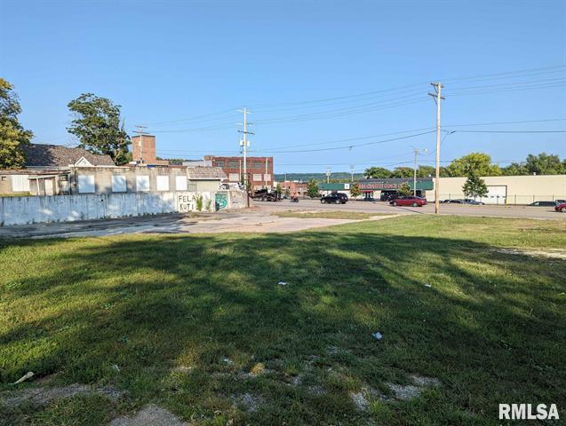 2701-2705 NE Adams Street, 2701-2705 NE ADAMS Street, Peoria, IL 61602