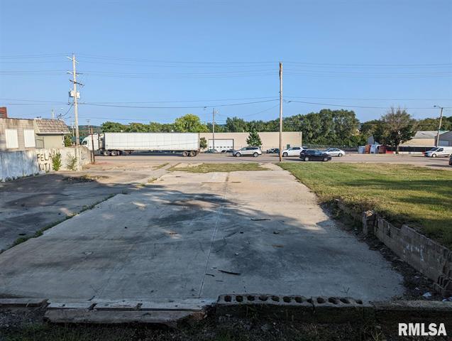 2701-2705 NE Adams Street, 2701-2705 NE ADAMS Street, Peoria, IL 61602