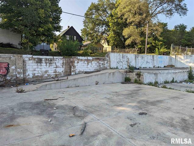 2701-2705 NE Adams Street, 2701-2705 NE ADAMS Street, Peoria, IL 61602