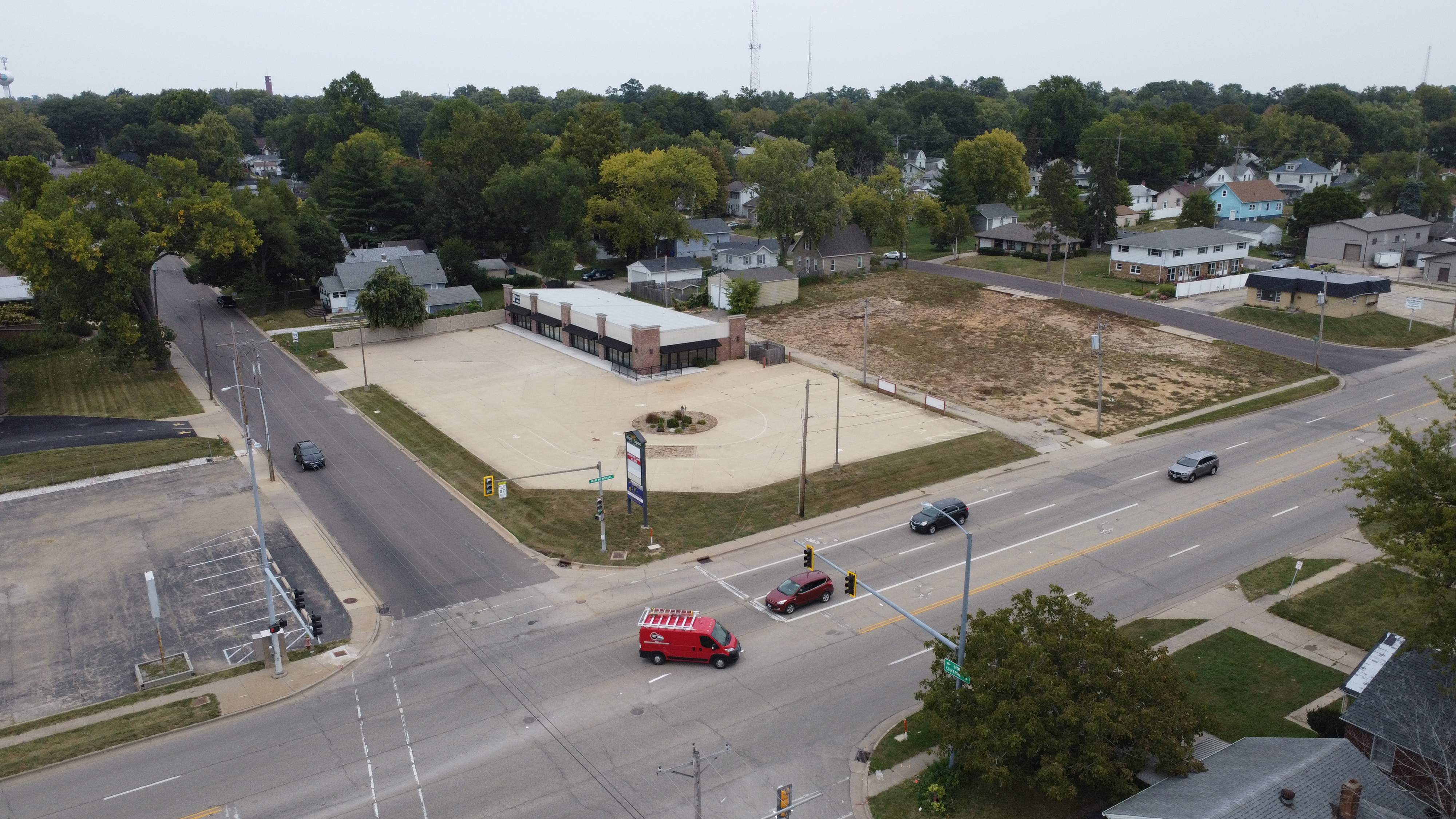 1001 E War Memorial Drive, 1001 E WAR MEMORIAL Drive, Peoria Heights, IL 61616