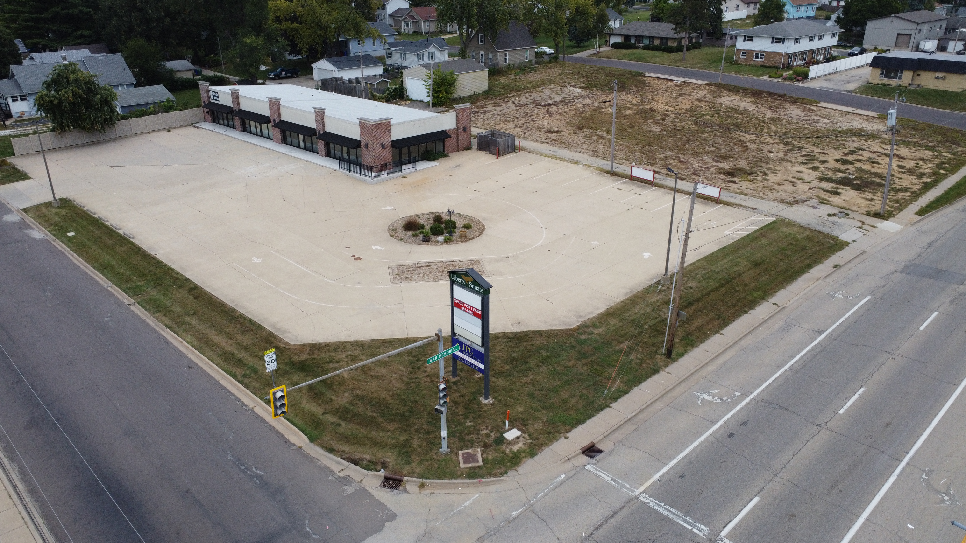 1001 E War Memorial Drive, 1001 E WAR MEMORIAL Drive, Peoria Heights, IL 61616