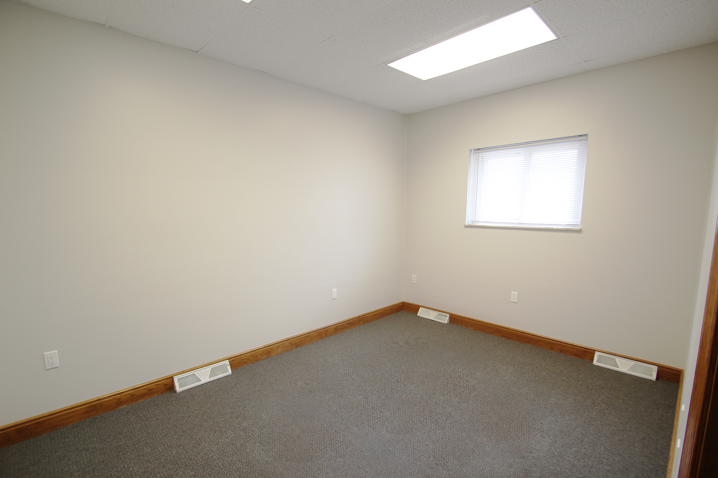 7423 Royalton Road, North Royalton, OH 44133