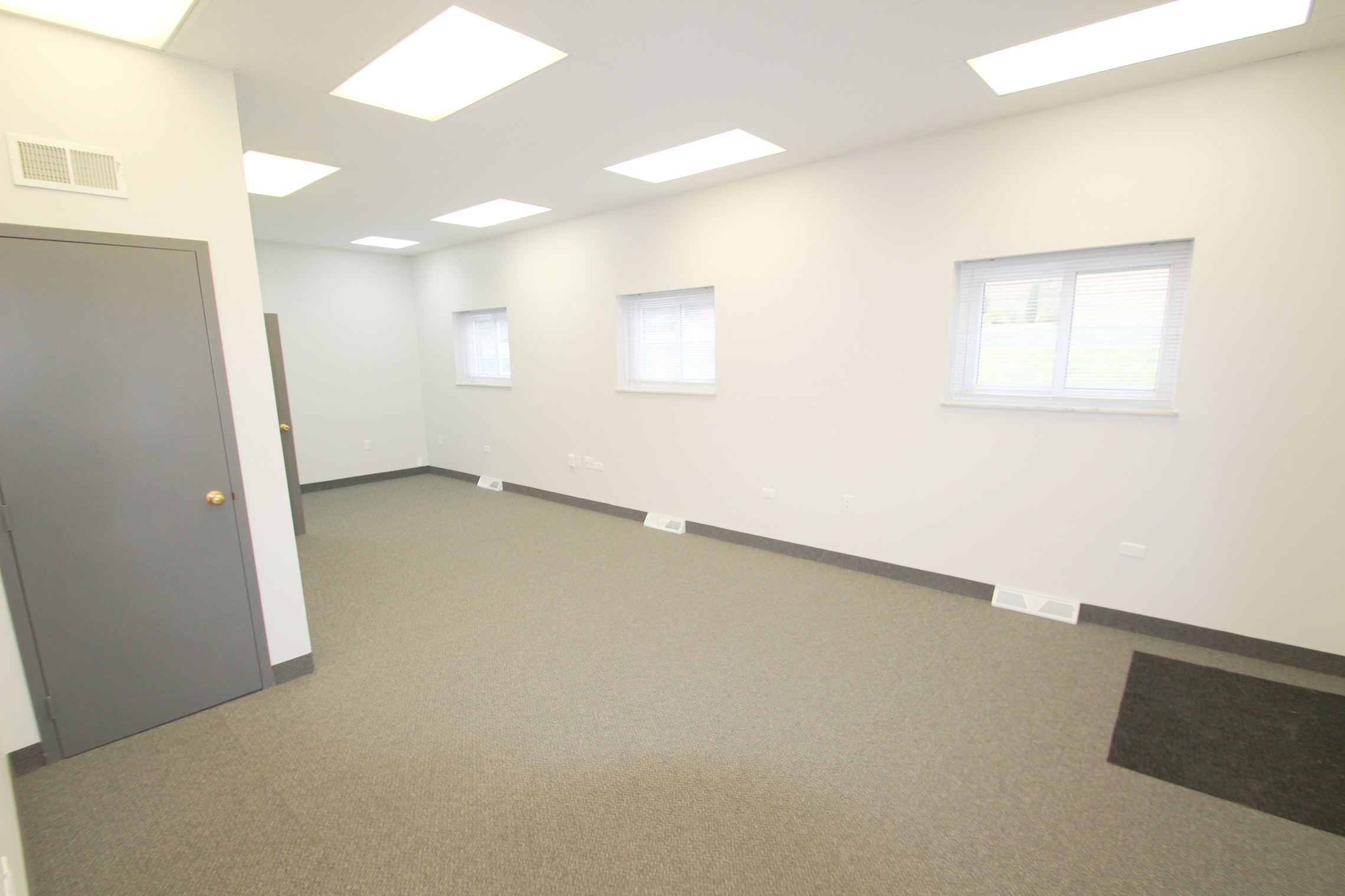 7423 Royalton Road, North Royalton, OH 44133