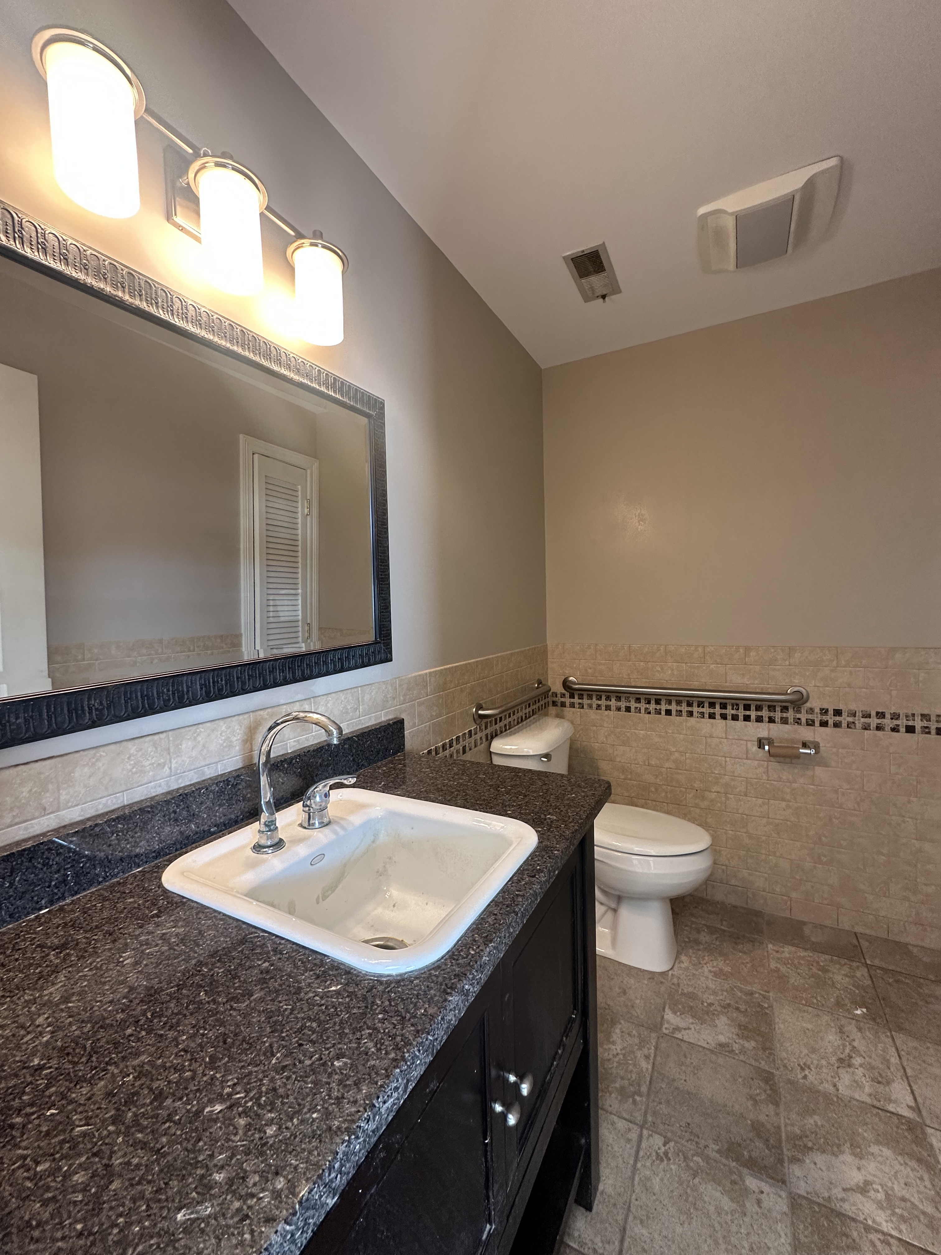 1359 W Garfield Avenue, 1359 W Garfield Ave, Bartonville, IL 61607