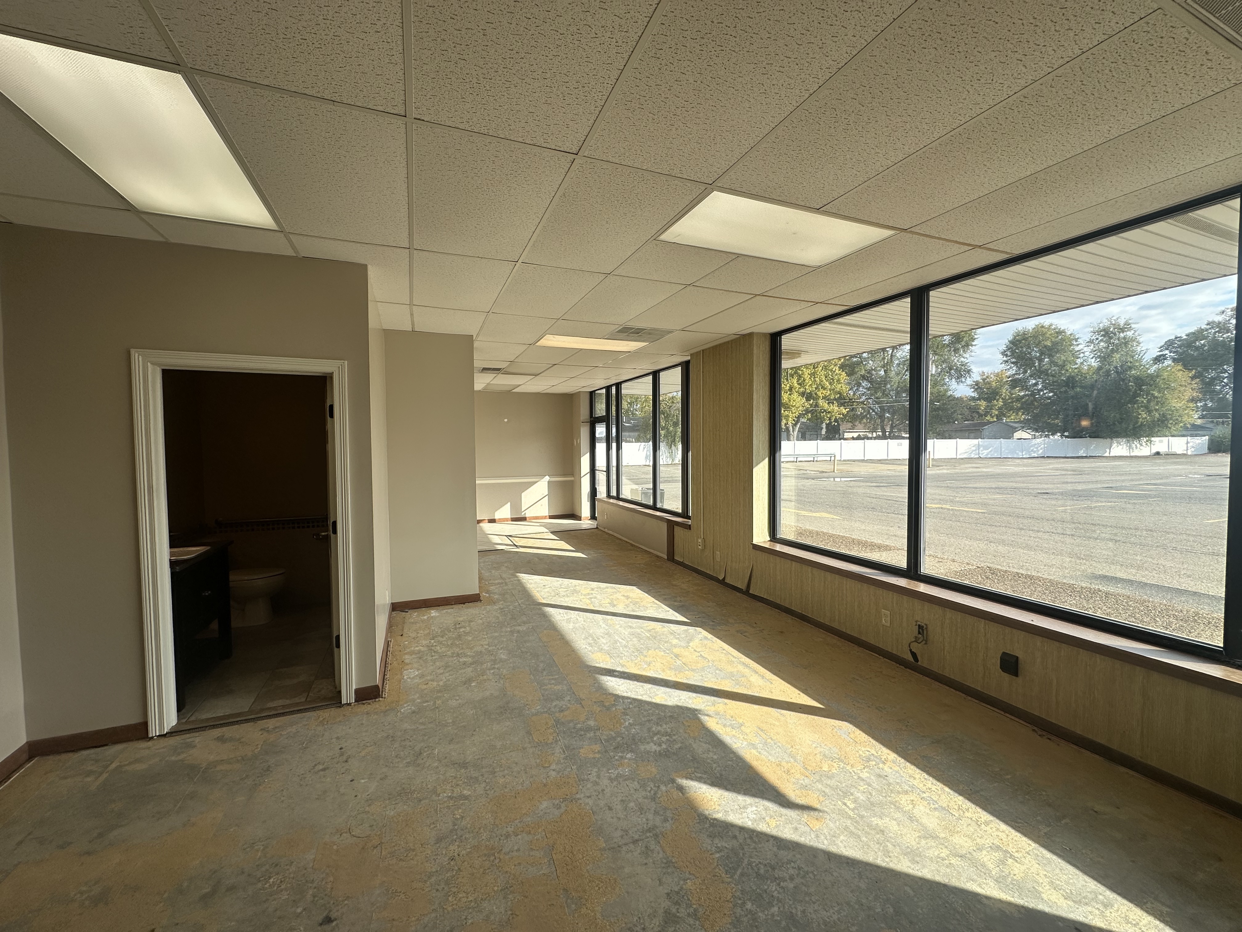 1359 W Garfield Avenue, 1359 W Garfield Ave, Bartonville, IL 61607