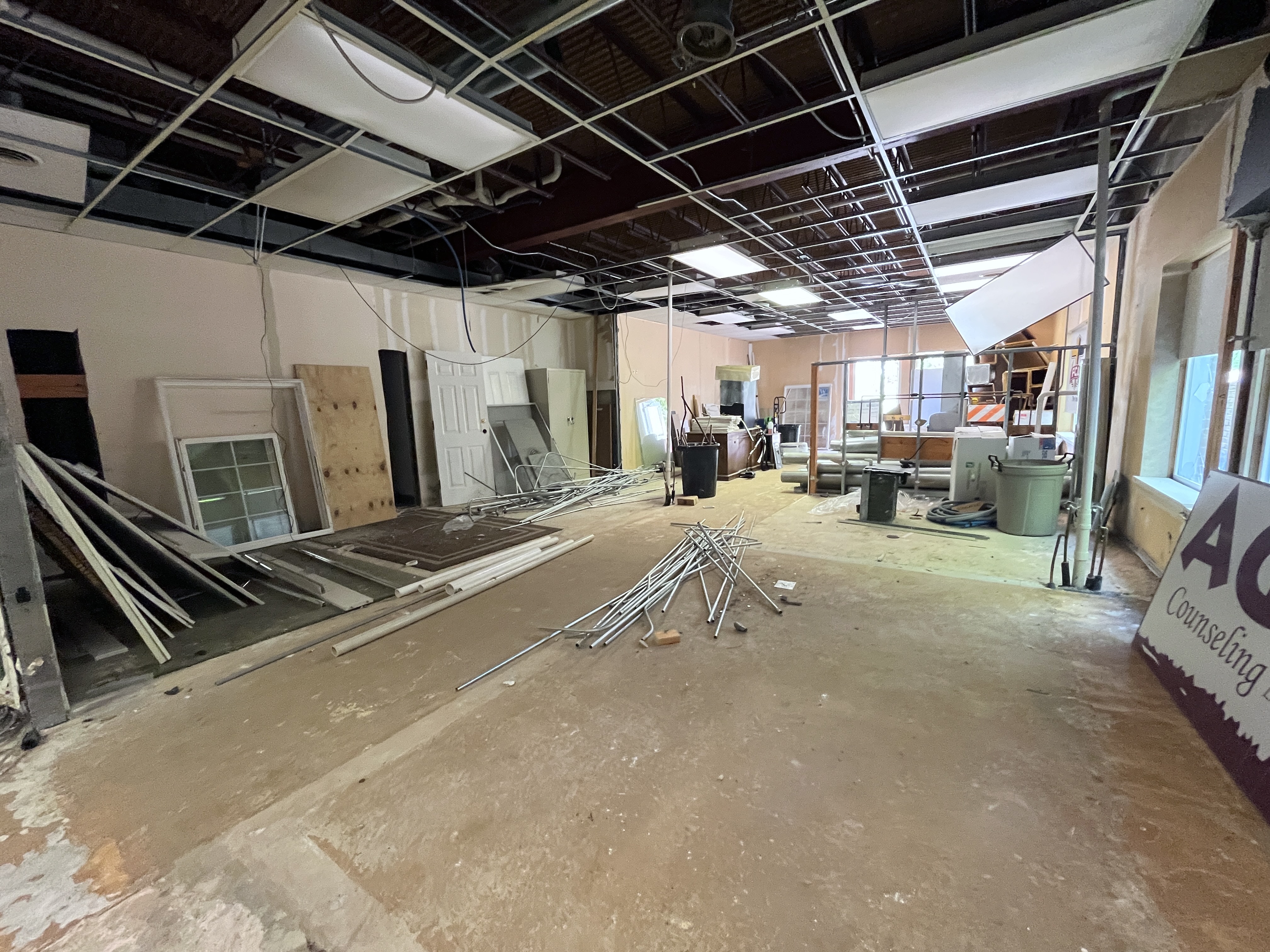 2001 W Willow Knolls Drive, 2001 West Willow Knolls Drive, Peoria, IL 61614