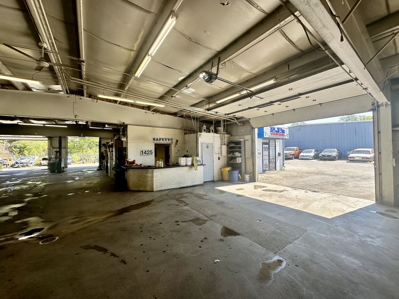 Industrial Zoned Warehouse in City of Lansing For Sale, 1425 Rensen Street, Lansing, MI 48910