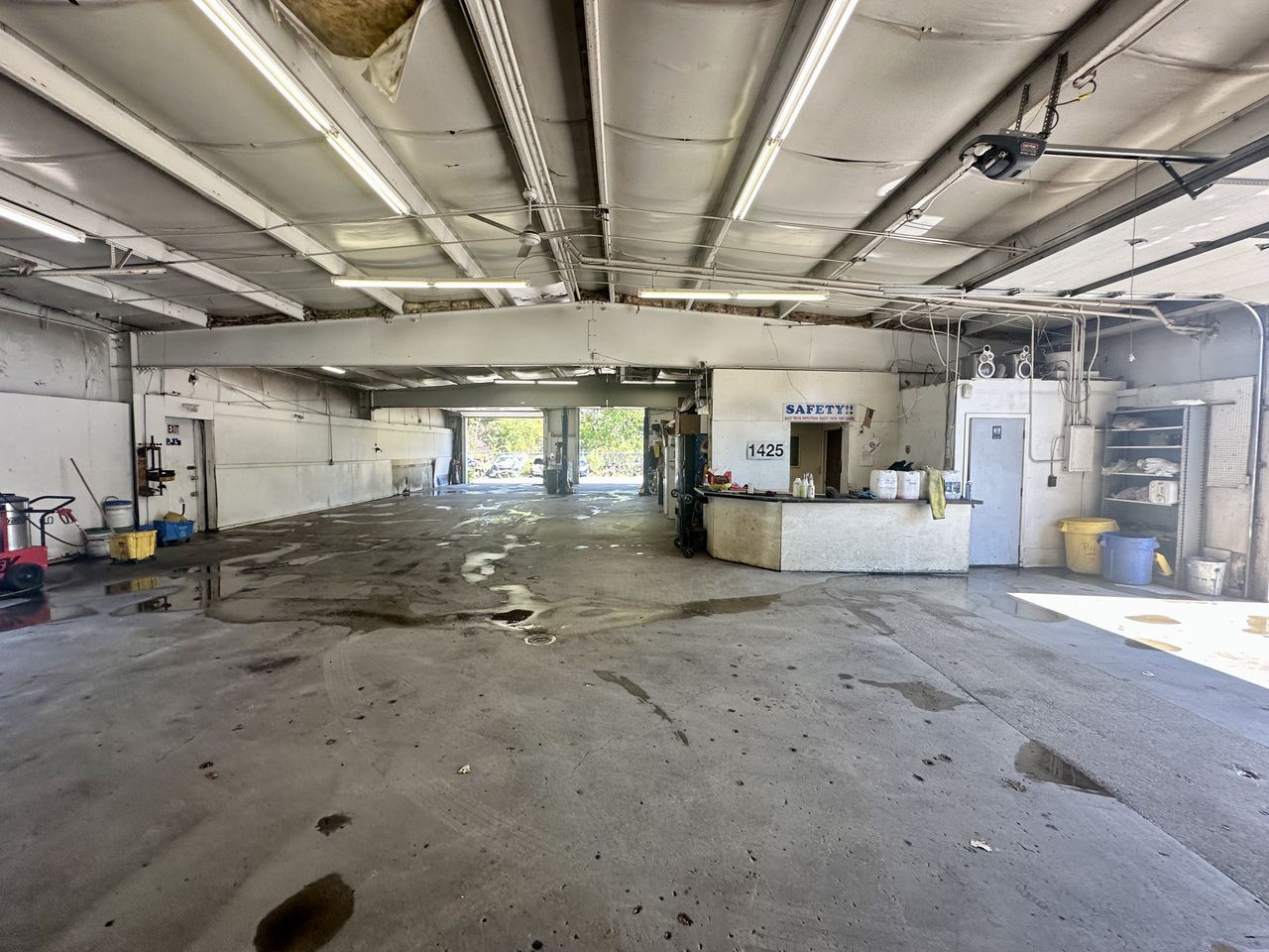 Industrial Zoned Warehouse in City of Lansing For Sale, 1425 Rensen Street, Lansing, MI 48910