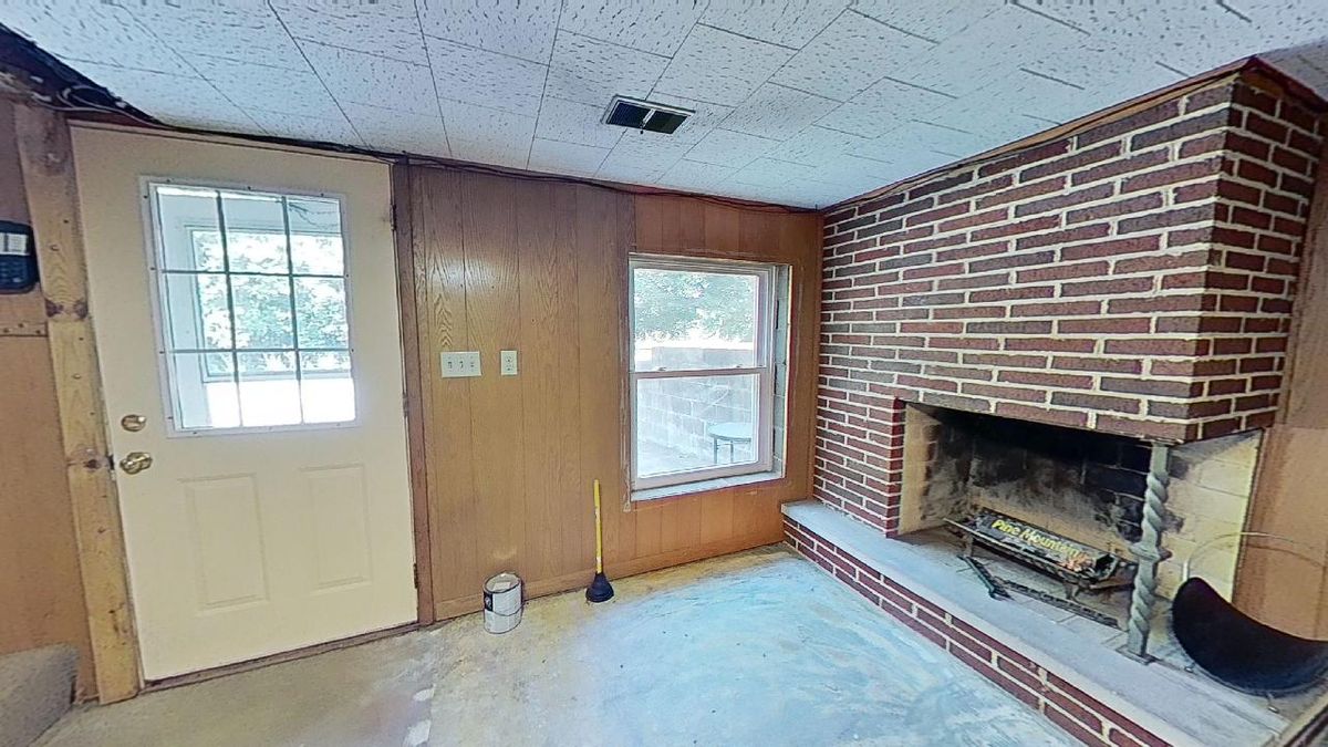 Downtown Portland Office Space Available, 242 Kent Street, Portland, MI 48875