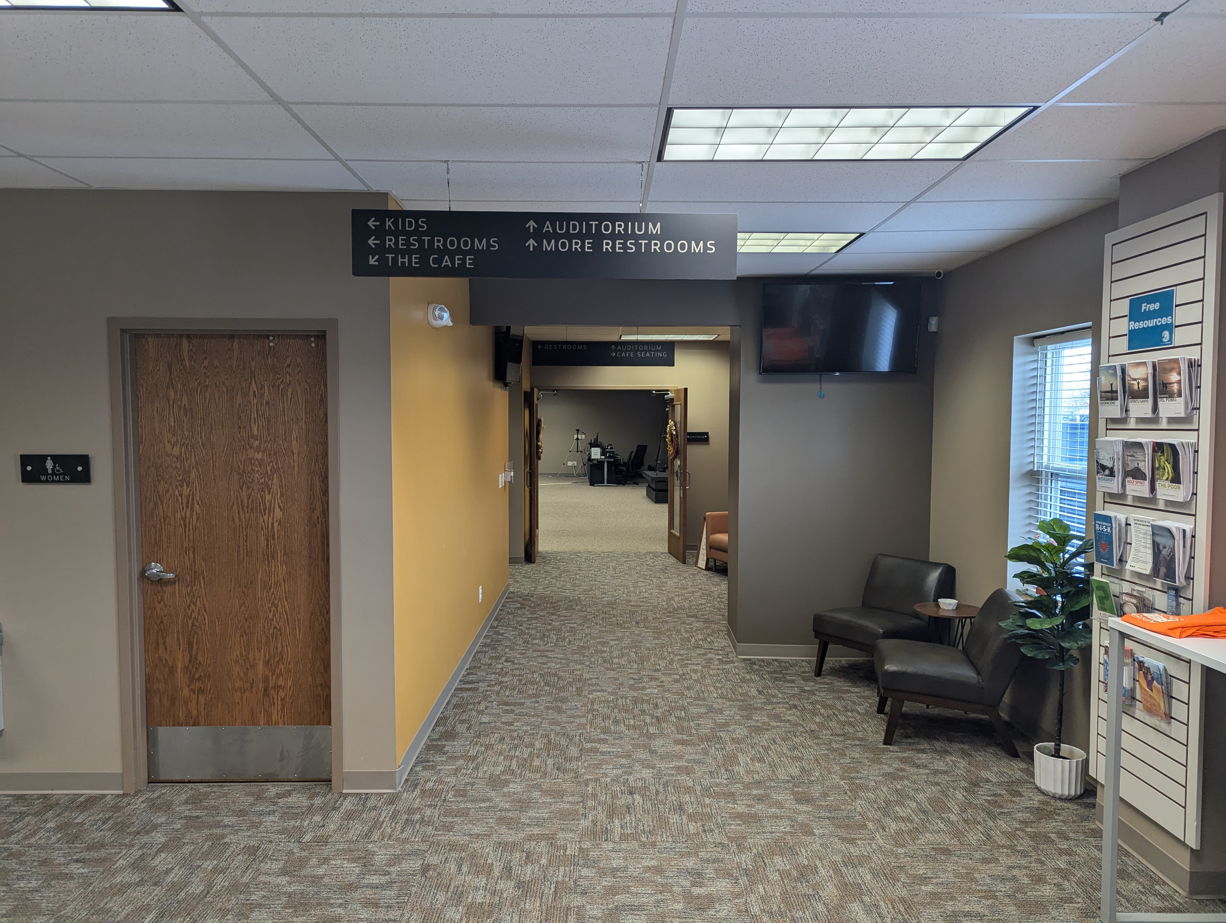 2200-2220 N Townline Road, 2220 West Townline Road, Peoria, IL 61615