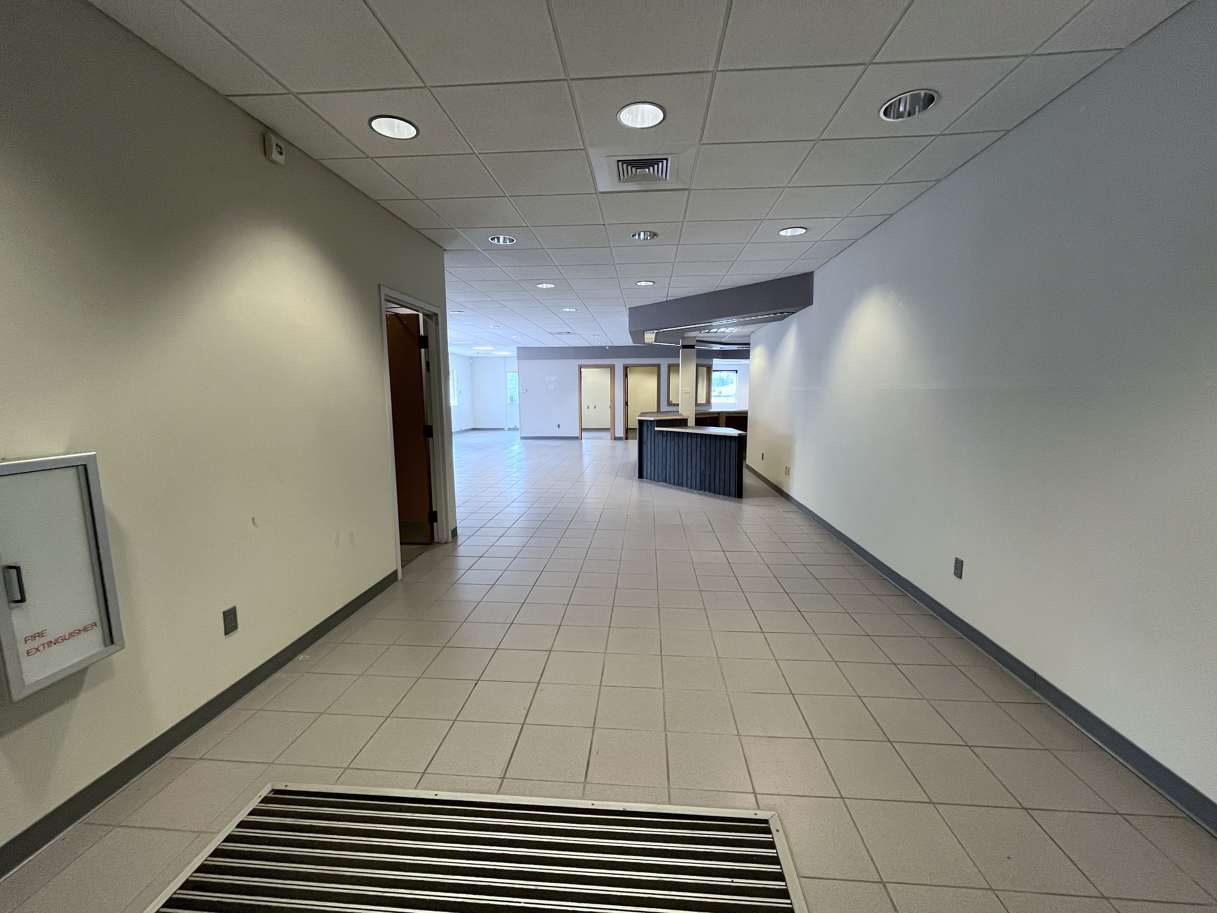 Eastport Marina Plaza - 2400-2519 N Main Street, 2400 North Main Street, East Peoria, IL 61611