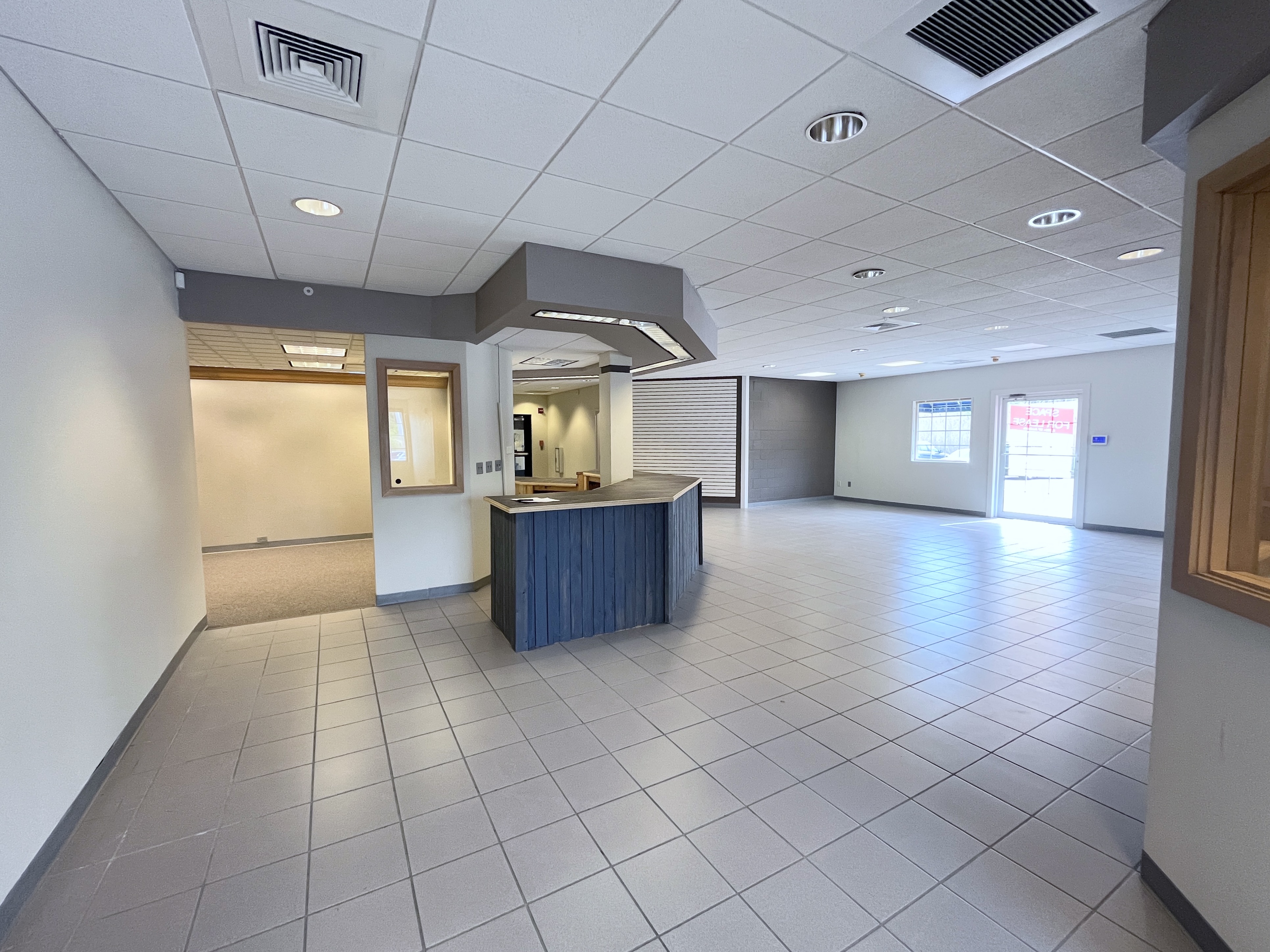 Eastport Marina Plaza - 2400-2519 N Main Street, 2400 North Main Street, East Peoria, IL 61611