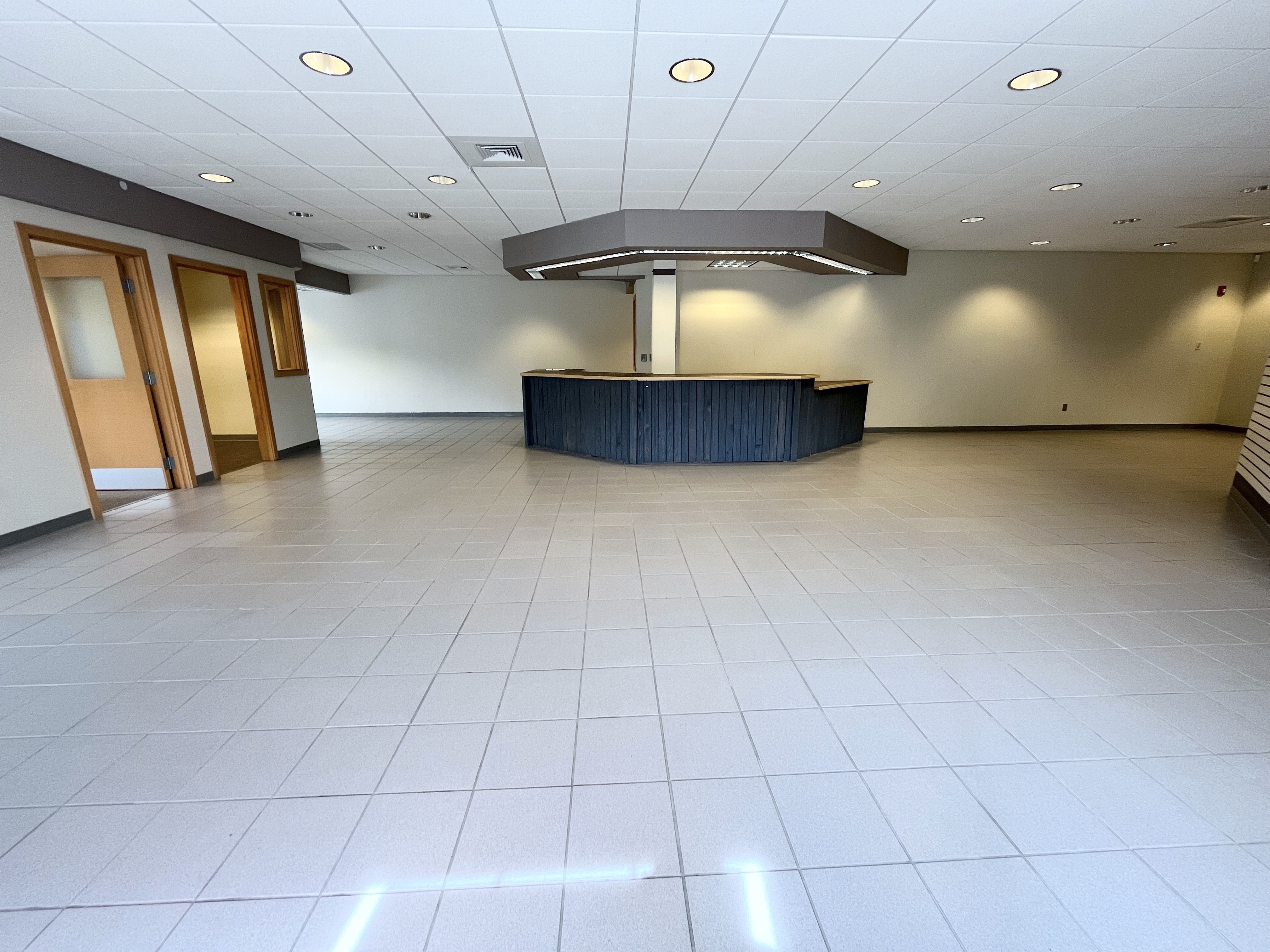 Eastport Marina Plaza - 2400-2519 N Main Street, 2400 North Main Street, East Peoria, IL 61611