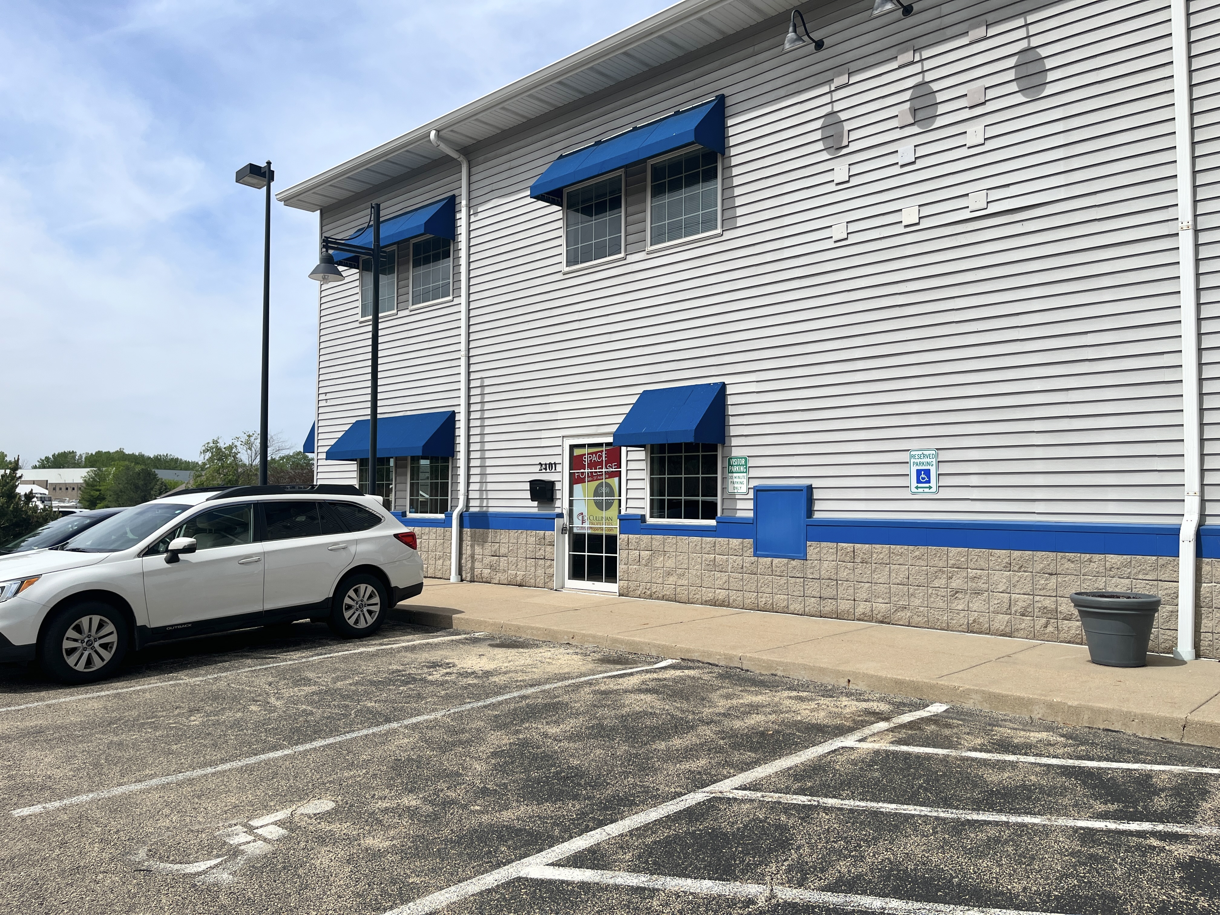 Eastport Marina Plaza - 2400-2519 N Main Street, 2400 North Main Street, East Peoria, IL 61611