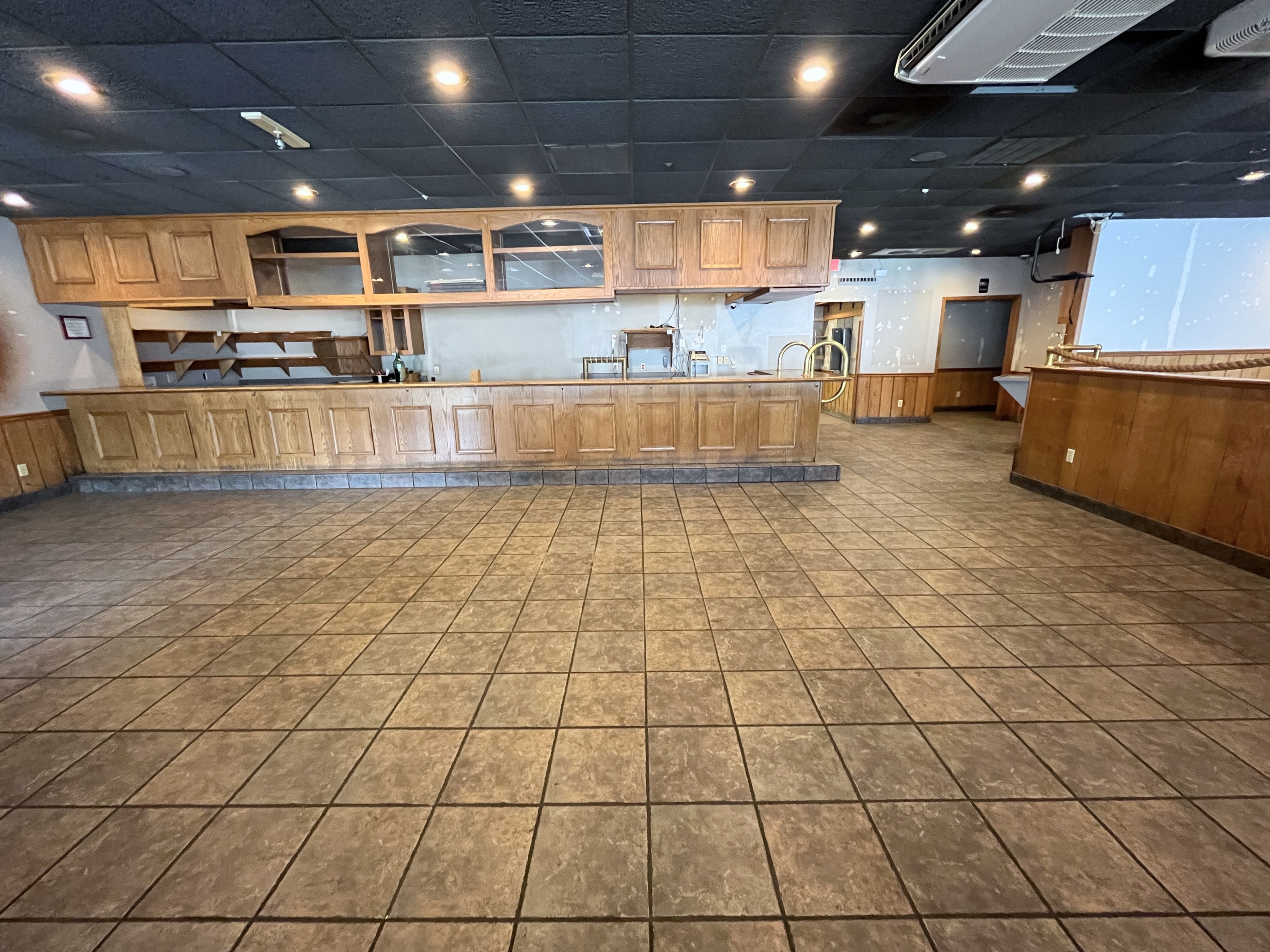 Eastport Marina Plaza - 2400-2519 N Main Street, 2400 North Main Street, East Peoria, IL 61611