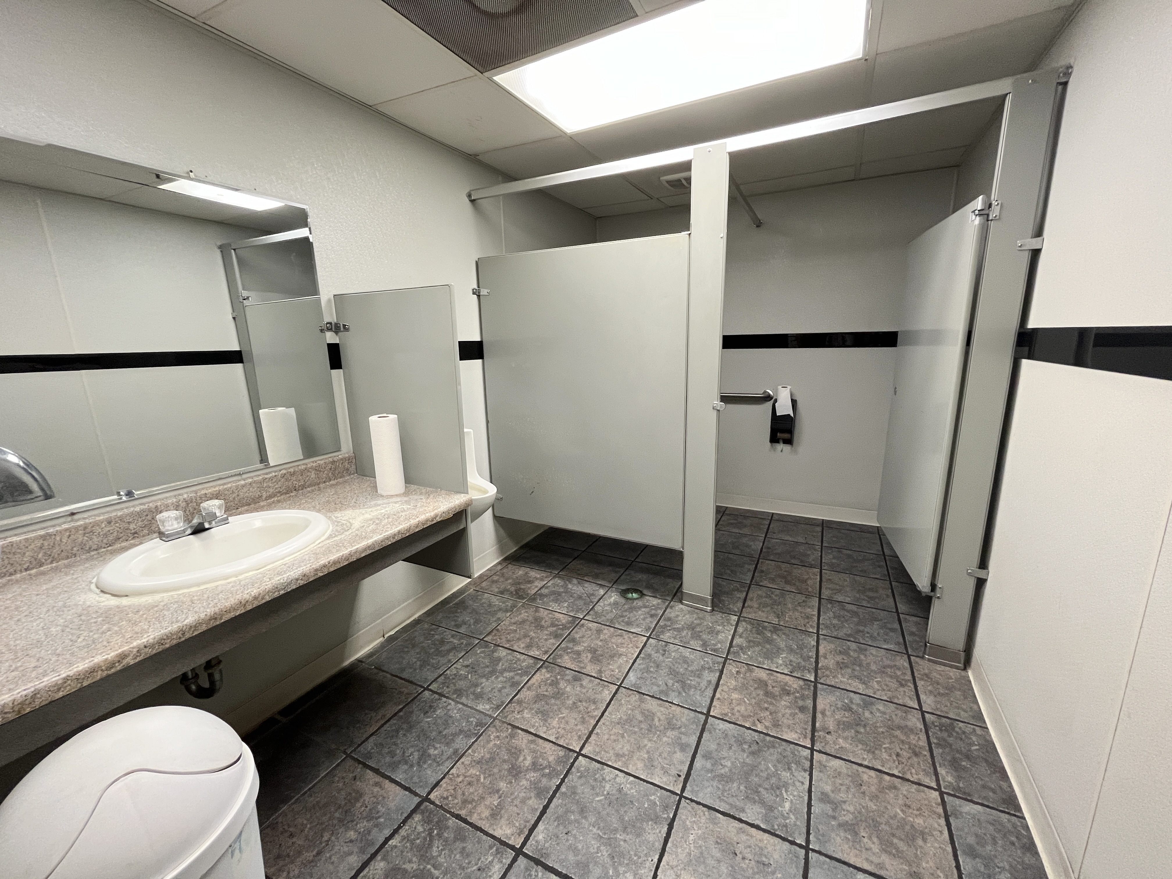 Eastport Marina Plaza - 2400-2519 N Main Street, 2400 North Main Street, East Peoria, IL 61611