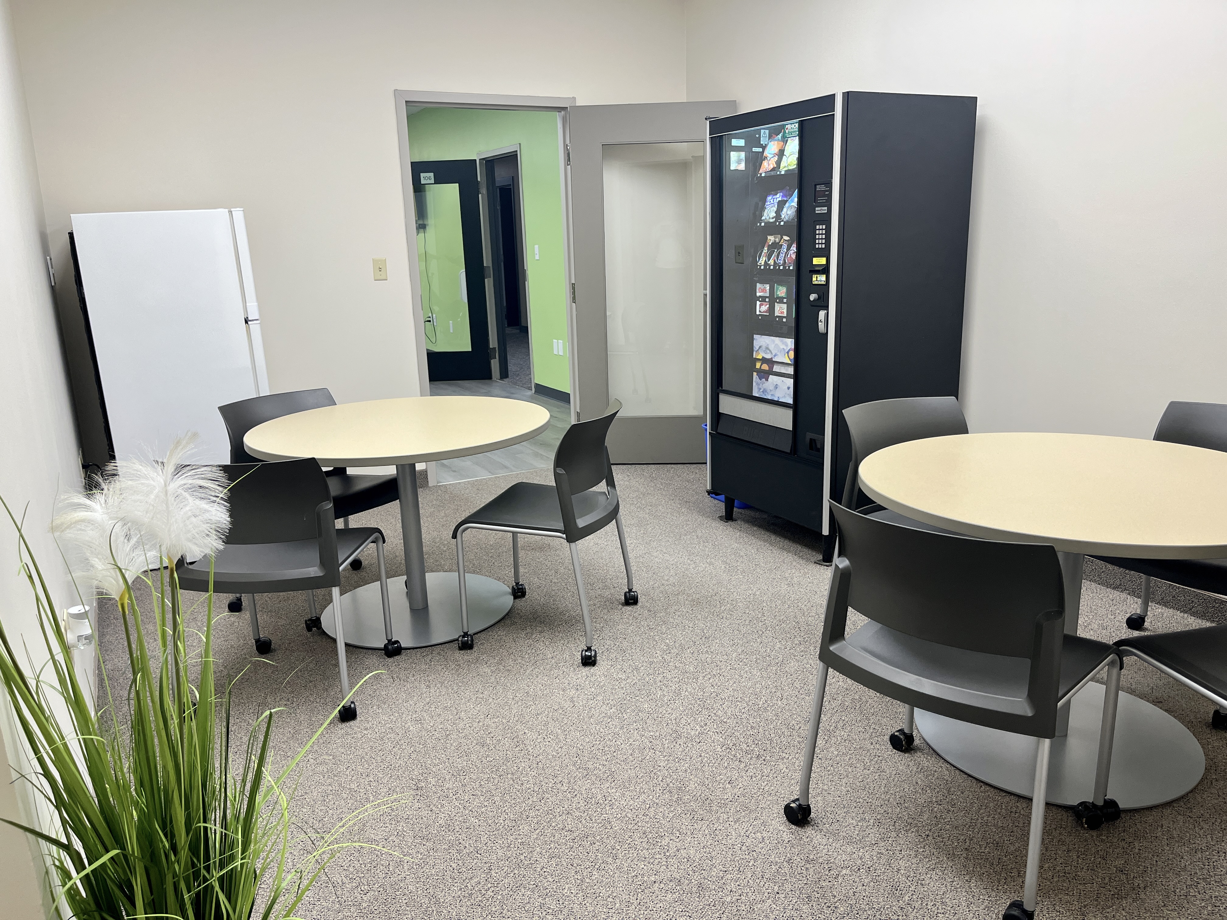 7707 N Knoxville Avenue, 7707 N Knoxville Ave, Peoria, IL 61614